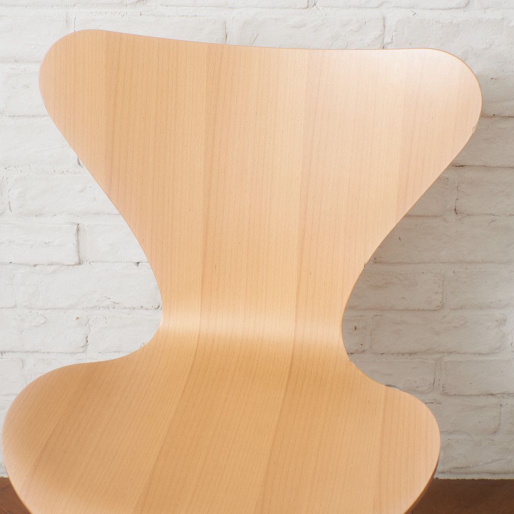 【発送の場合は即購入不可】 正規品 Fritz Hansen セブンチェア 3107 ビーチ 名作 椅子 北欧 デンマーク アルネ ヤコブセン フリッツハンセン スタッキング 98638 セブンチェア 3107 / カラードアッシュ ダスクブルーFRITZ HANSEN