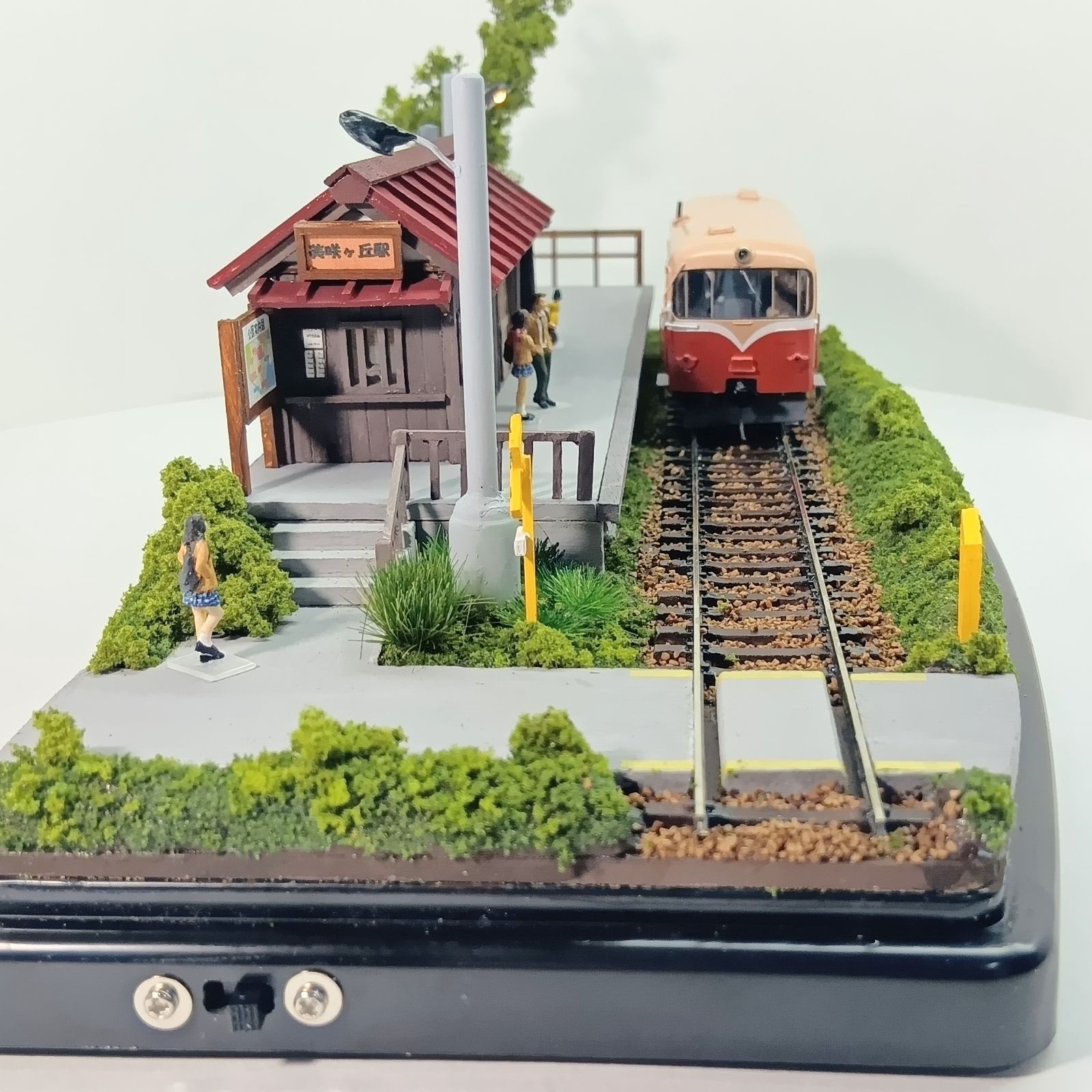 37×26cm Nゲージ用 鉄道ジオラマ展示台 車両展示台 鉄道模型 HOゲージ