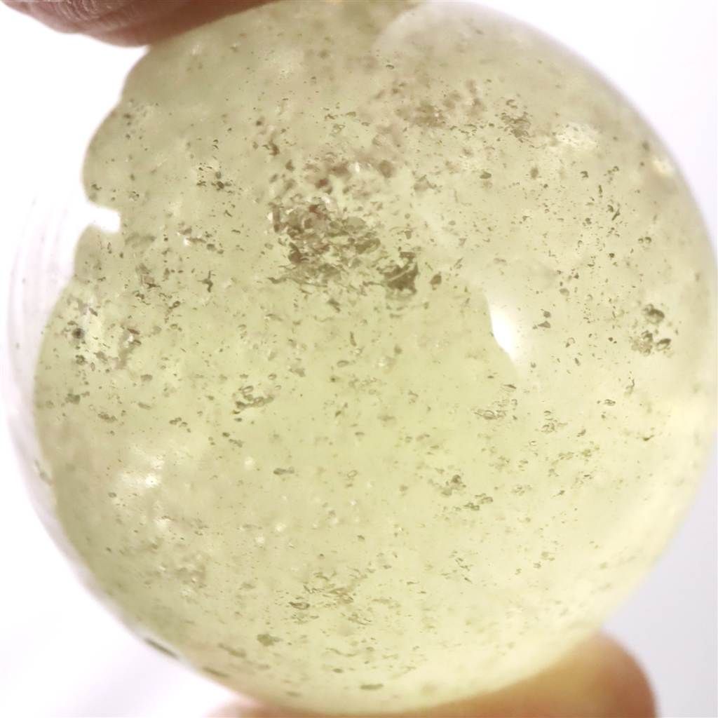 リビアングラス