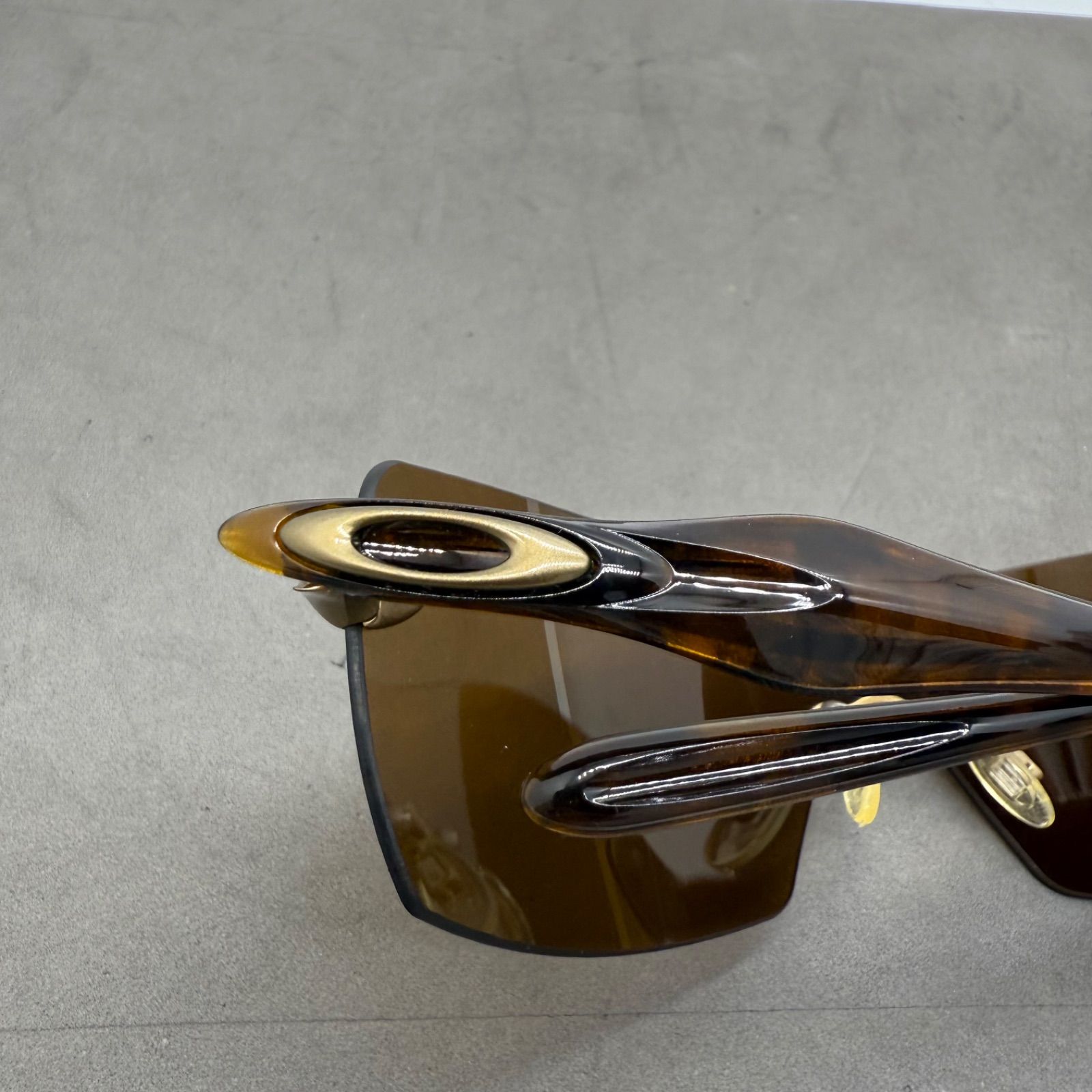 OAKLEY 00s y2k USA tech archive Dartboard Sunglasses Tortoise