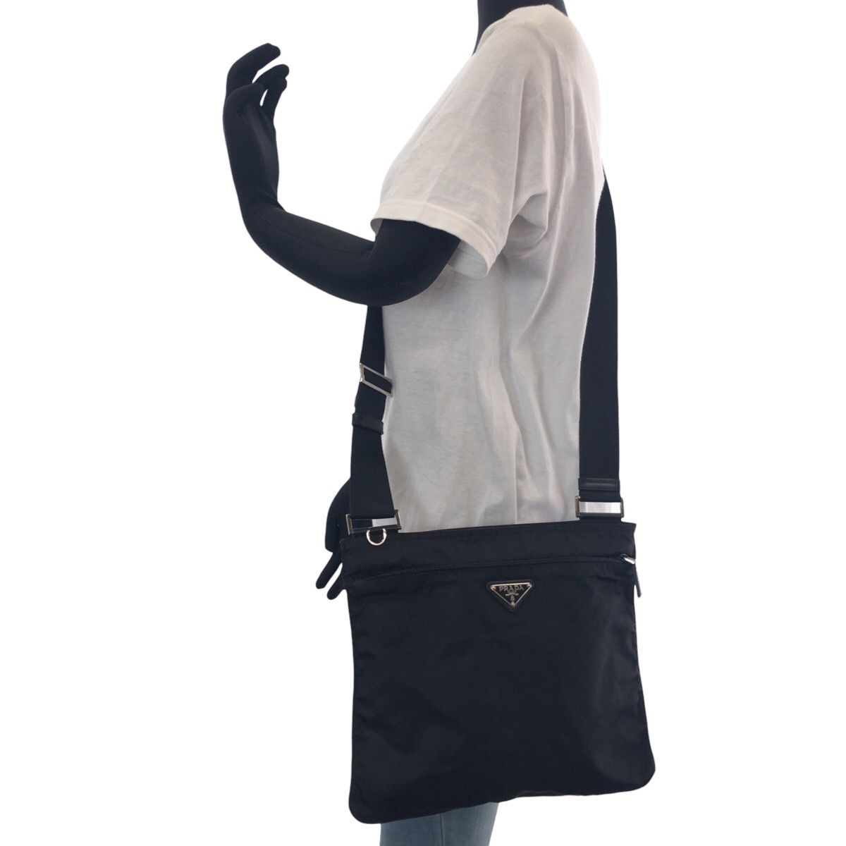 PRADA プラダ テスート 三角ロゴプレート ブラック 黒 シルバー金具