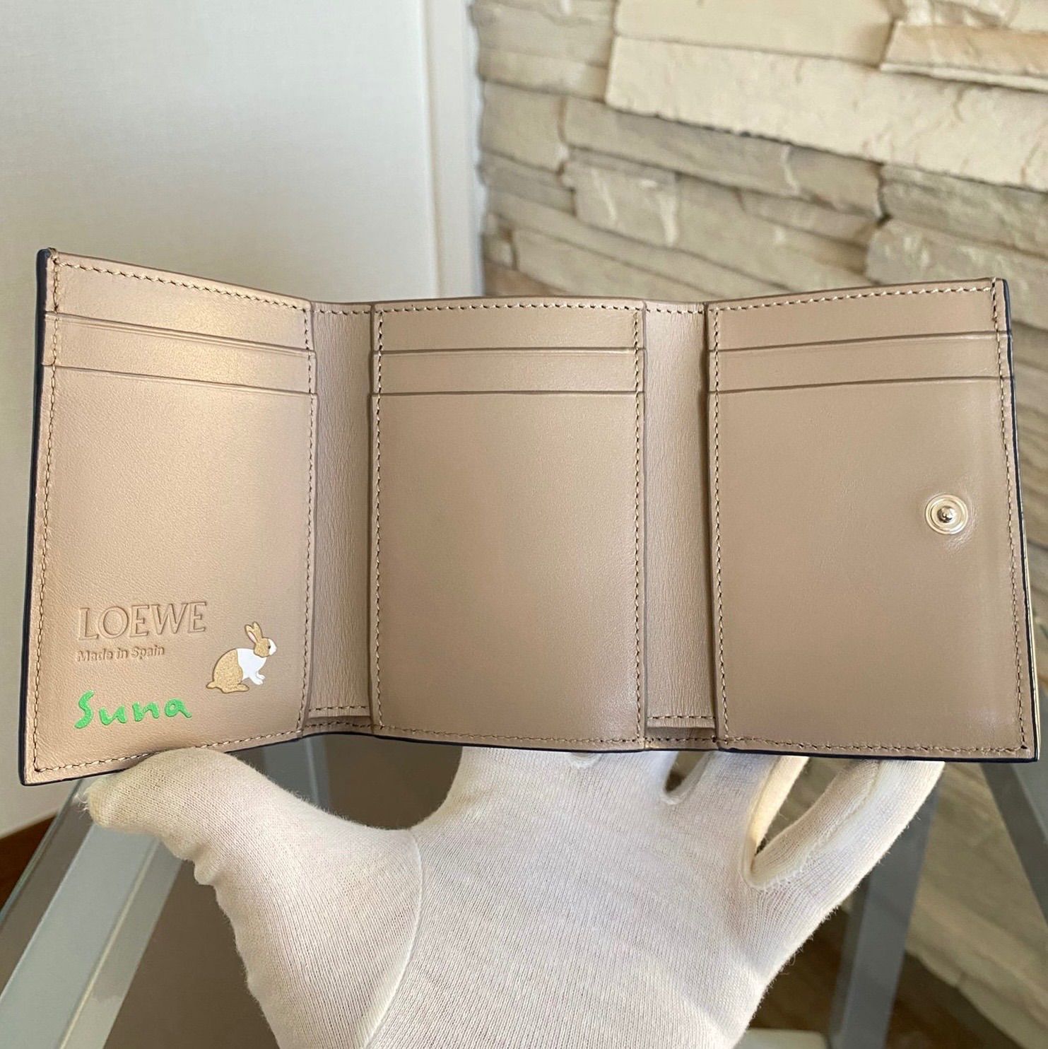 新品未使用 LOEWE(ロエベ) 三つ折り財布 Suna Fujita うさぎ - メルカリ