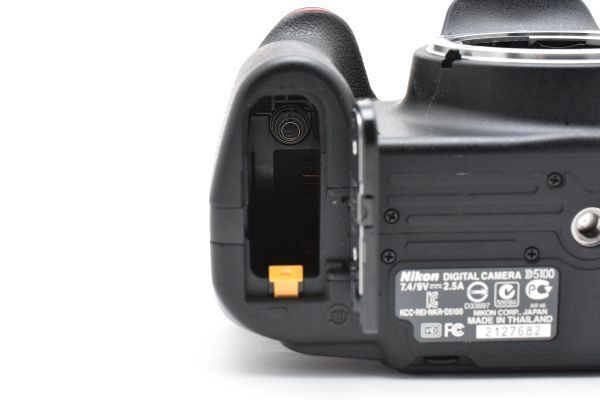 カメラ ☆シャッター数 6945回☆ Nikon ニコン D5100 ボディ デジタル
