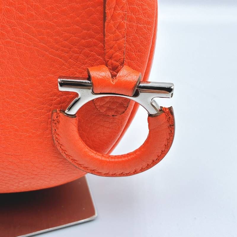 Salvatore Ferragamo サルヴァトーレフェラガモ ワンショルダーバッグ 