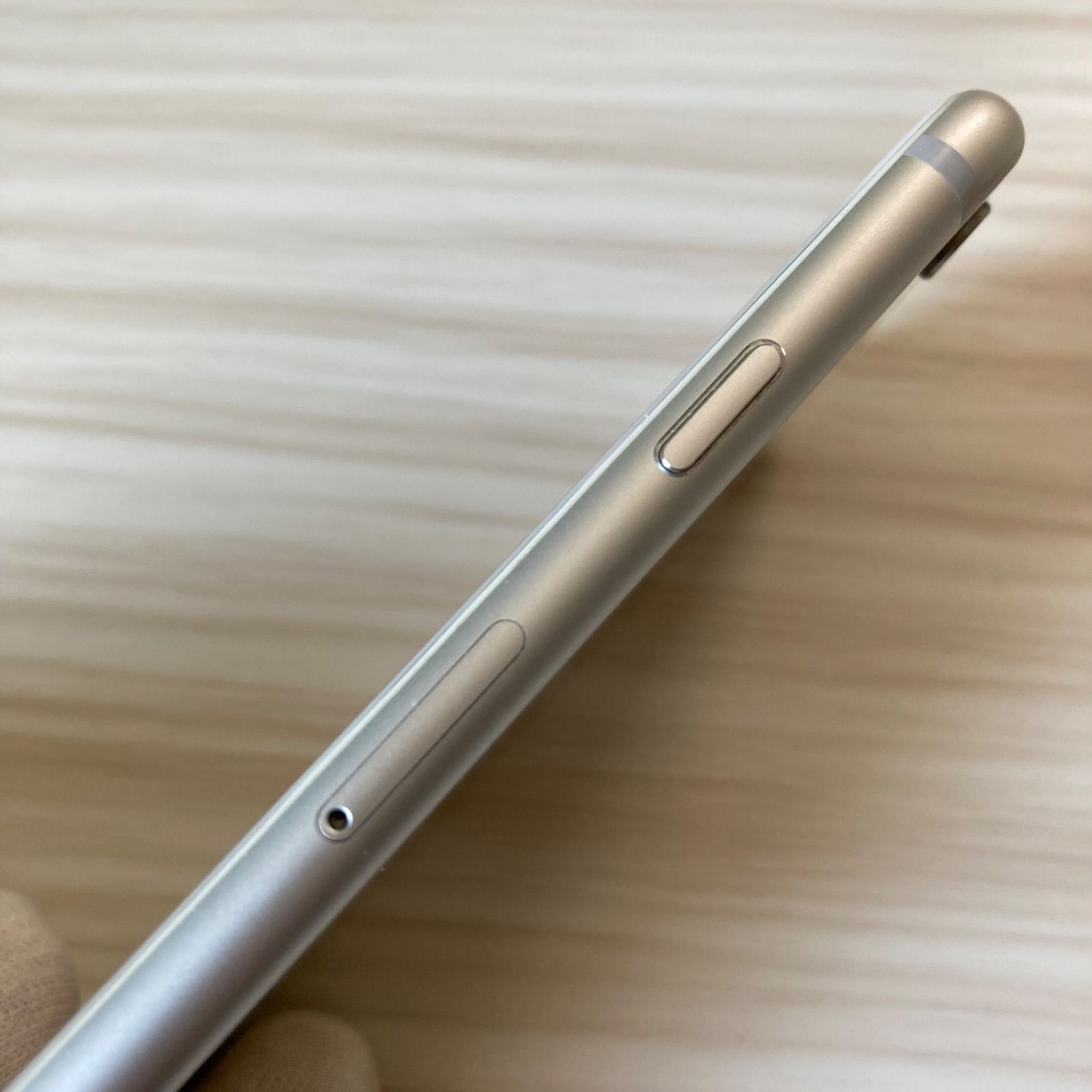 iPhone6 16GB Silver Softbank 準美品 バッテリー96% - メルカリ