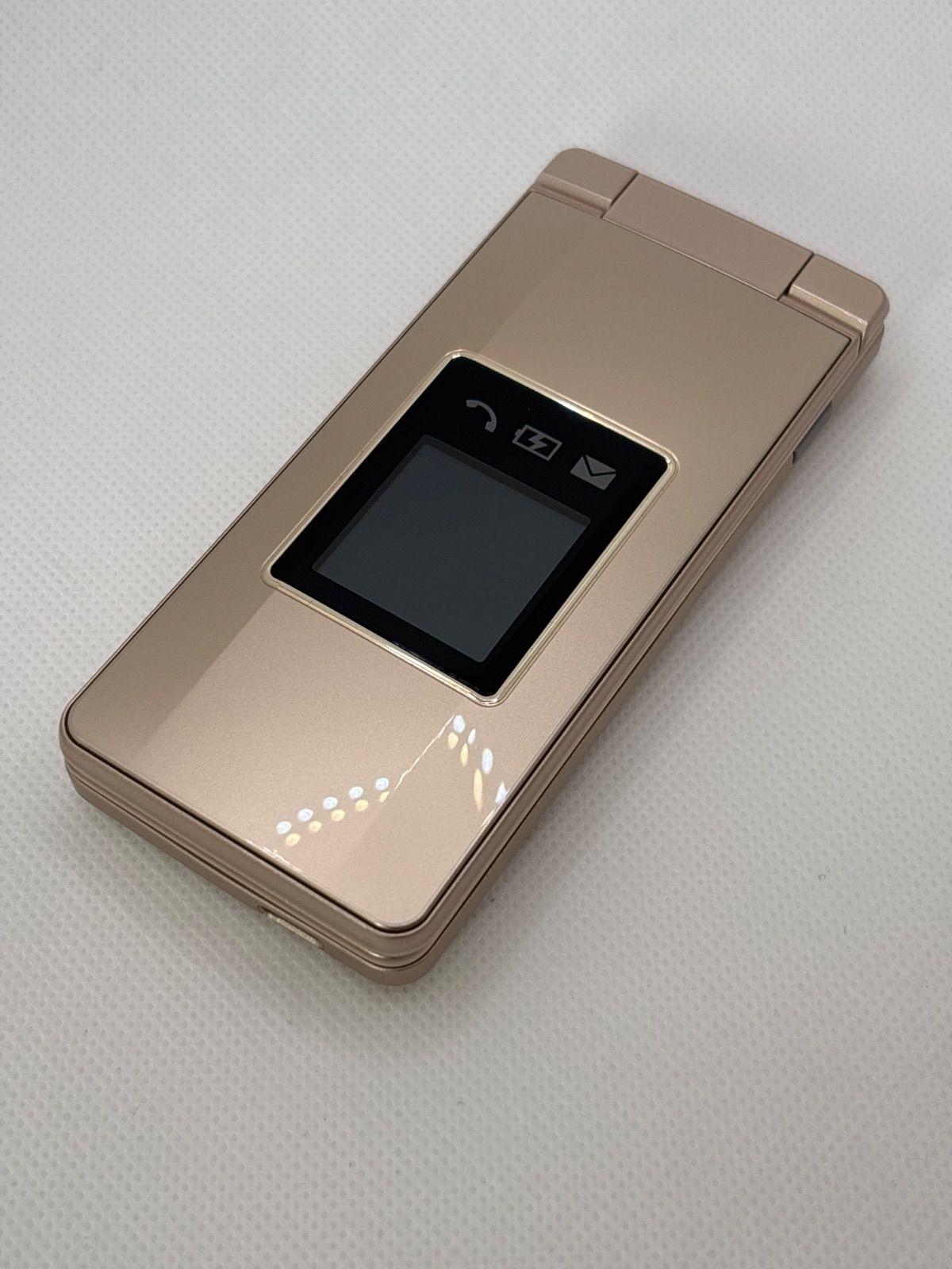 SoftBank かんたん携帯11 A207SH ゴールド 美品 SIMロック解除済 SoftBank かんたん携帯11 A207SH ゴールド 美品 SIMロック解除済