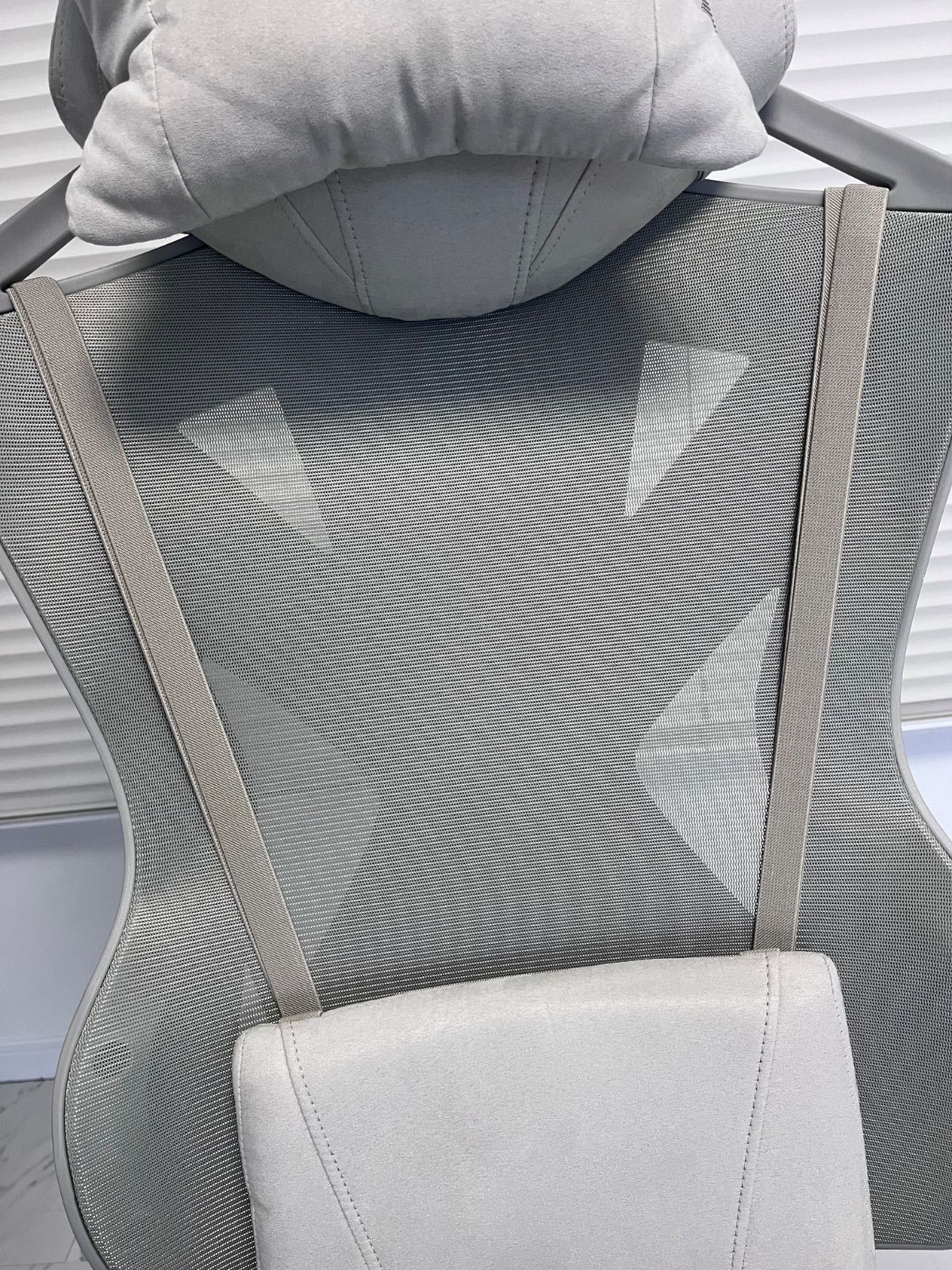 PAXTON パールグレイ