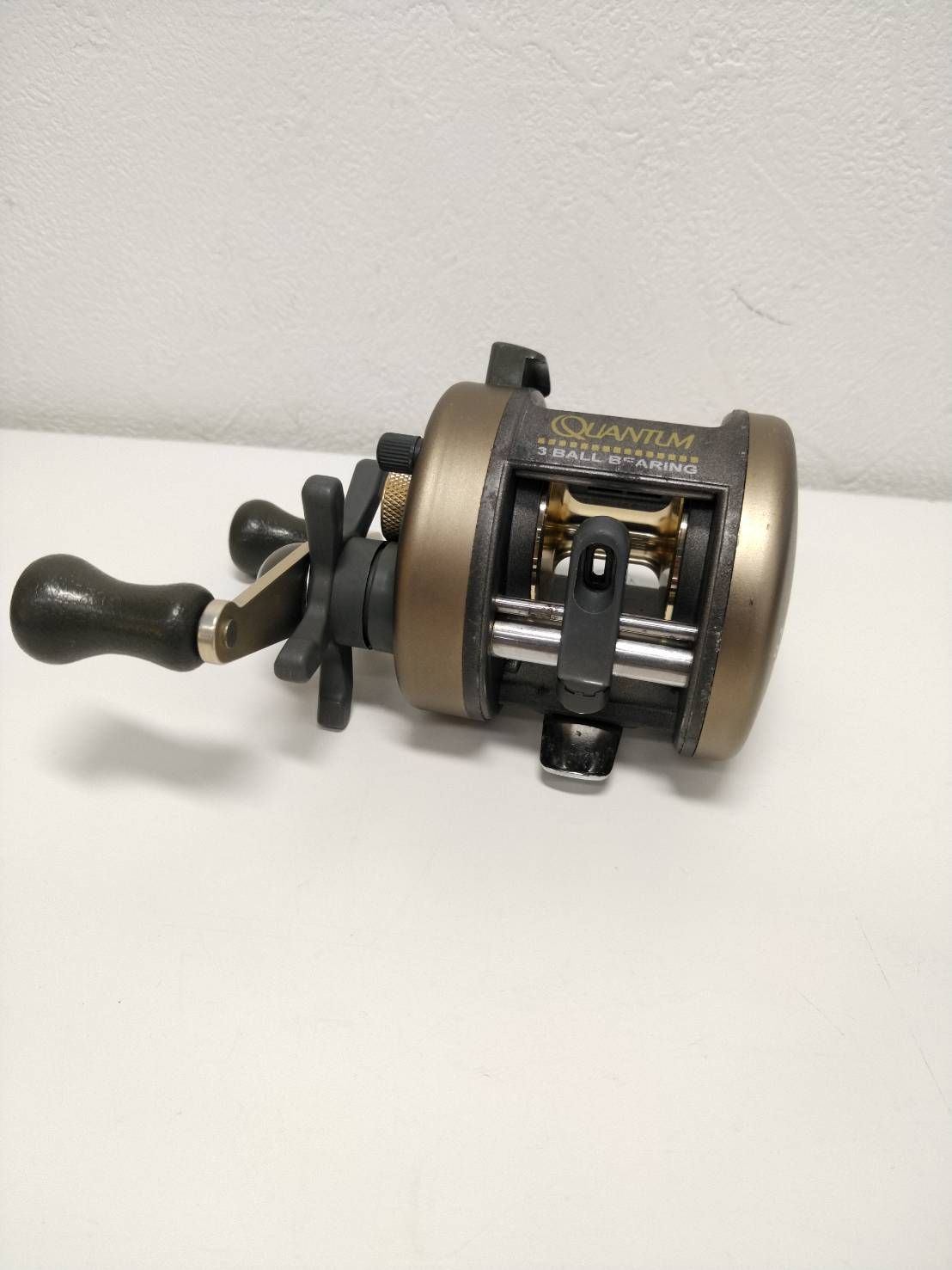 クァンタム　QUANTUM ゼブコ　 Zebco ベイトリールUS300 本体 ZEBCO ゼブコ QUANTUM クァンタム IRON IR3 バス