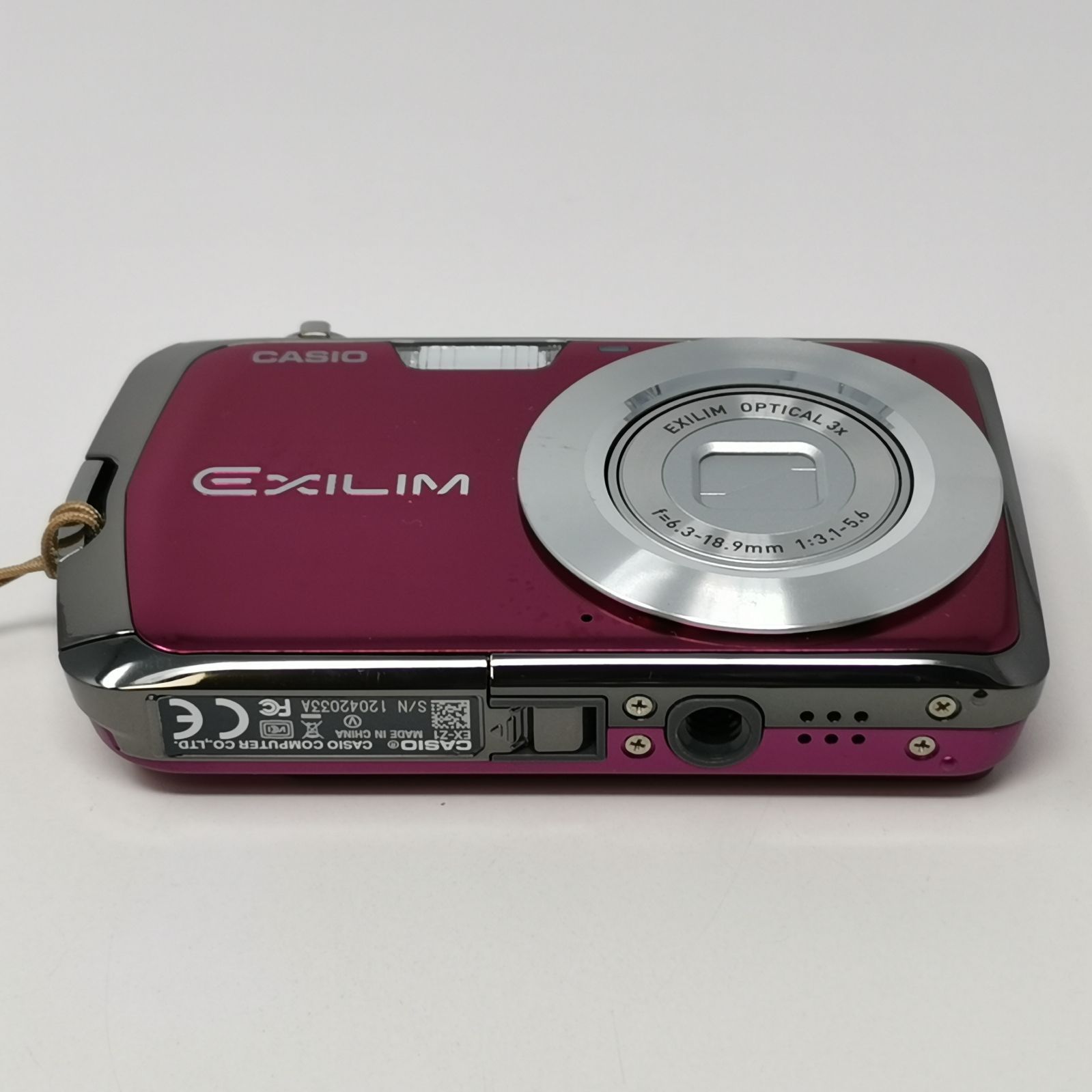 CASIO EXILIM EX-Z1 カメラ コンデジ 充電器ないため動作未確認 SD