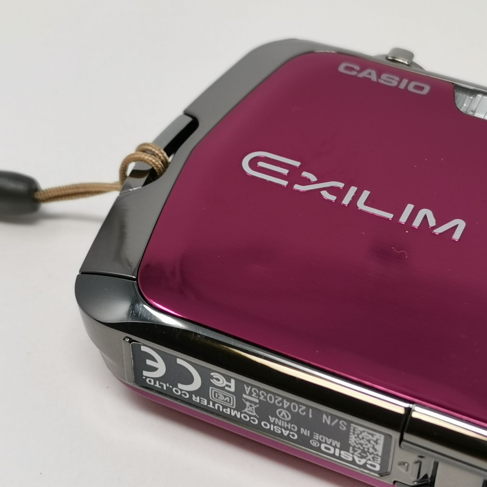 CASIO EXILIM EX-Z1 カメラ コンデジ 充電器ないため動作未確認 SD