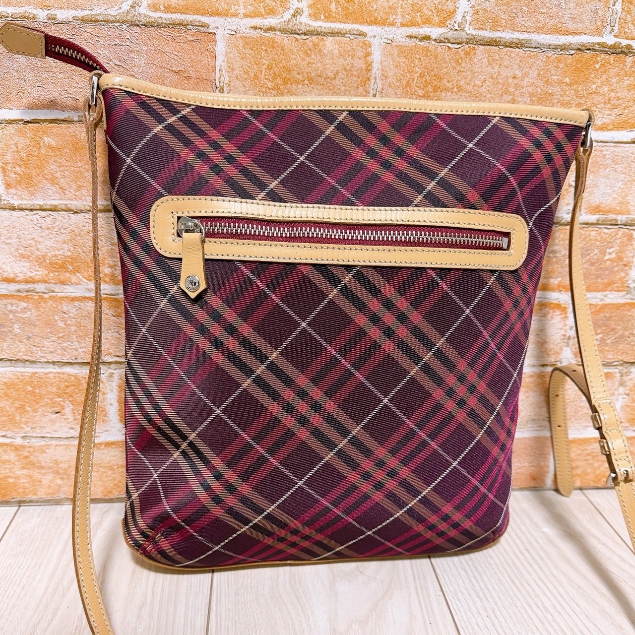 超美品) Burberry BlueLabel(バーバリー)ショルダーバッグ 超美品) Burberry BlueLabel(バーバリー)ショルダーバッグ