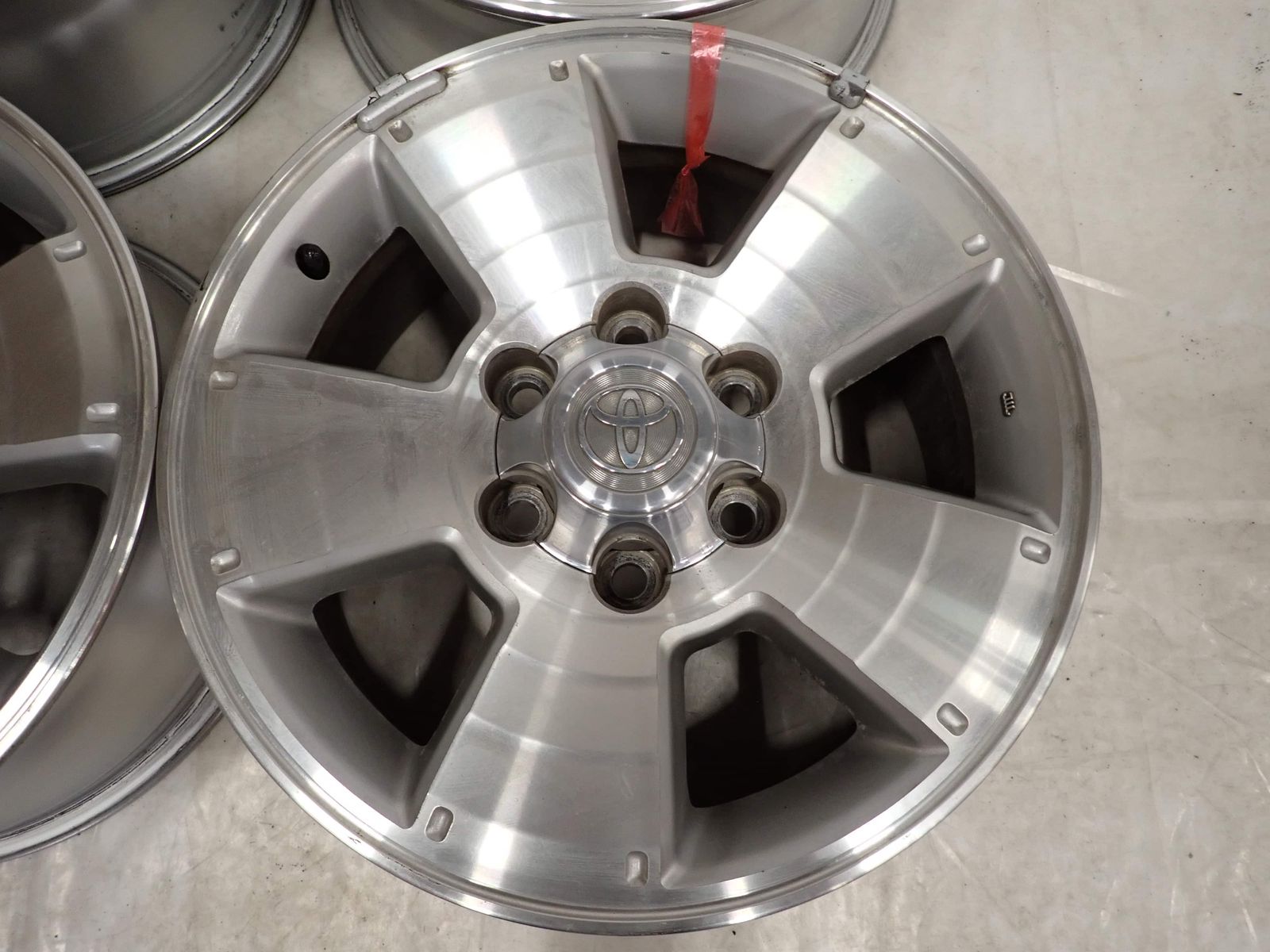 4本SET 会社宛 送料無料 17×7.5J トヨタ 215系 ハイラックスサーフ 4本SET 会社宛 送料無料 17×7.5J トヨタ 215系 ハイラックスサーフ