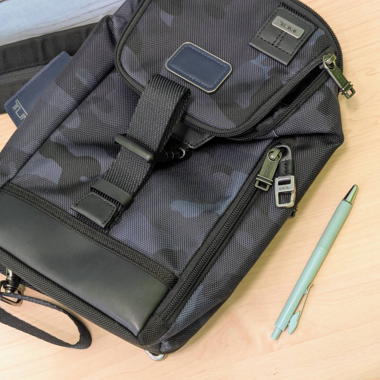 豊】トゥミ鞄 TUMI Woodland Sling 2wayボディバッグ/リュックサック