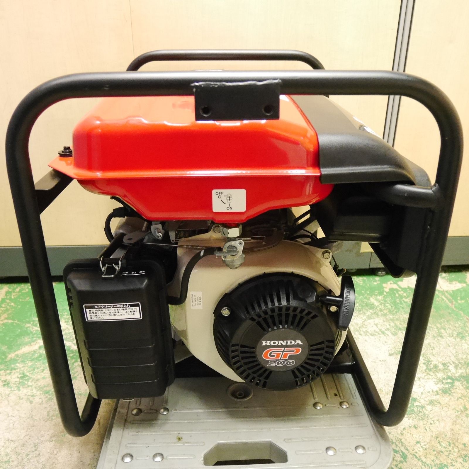 送料無料] 美品☆DAISHIN ダイシン エンジン 発電 機 CBM2600 単相