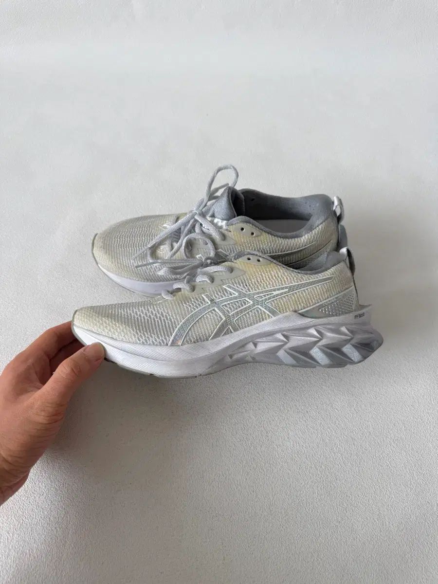 245 アシックス asics NOVARUN BLAST 2 ランニングシューズ 【公式通販】