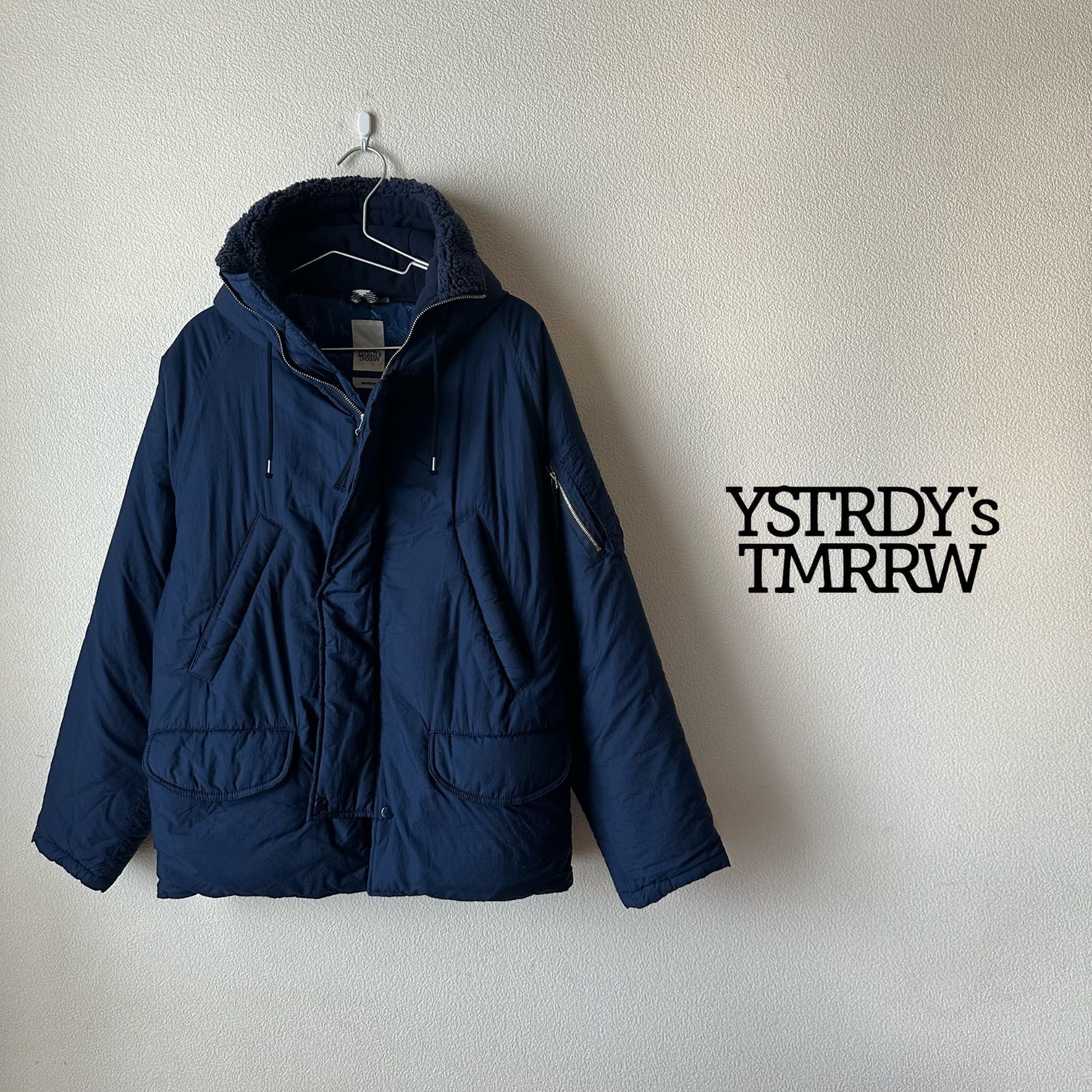 ジャケット・アウター YSTRDYS TMRRW PADDED PACIFISM COAT USED【YSTRDY'S TMRRW】PADDED PACIFISM HOODED JACKET / NVY / M