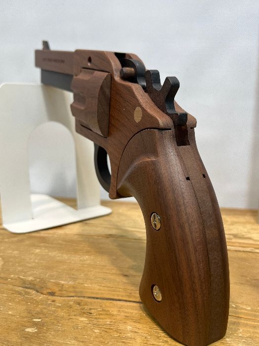 ゴム銃 GRASP コルトパイソン357 木製 ウオルナット材 ピストル ササキ