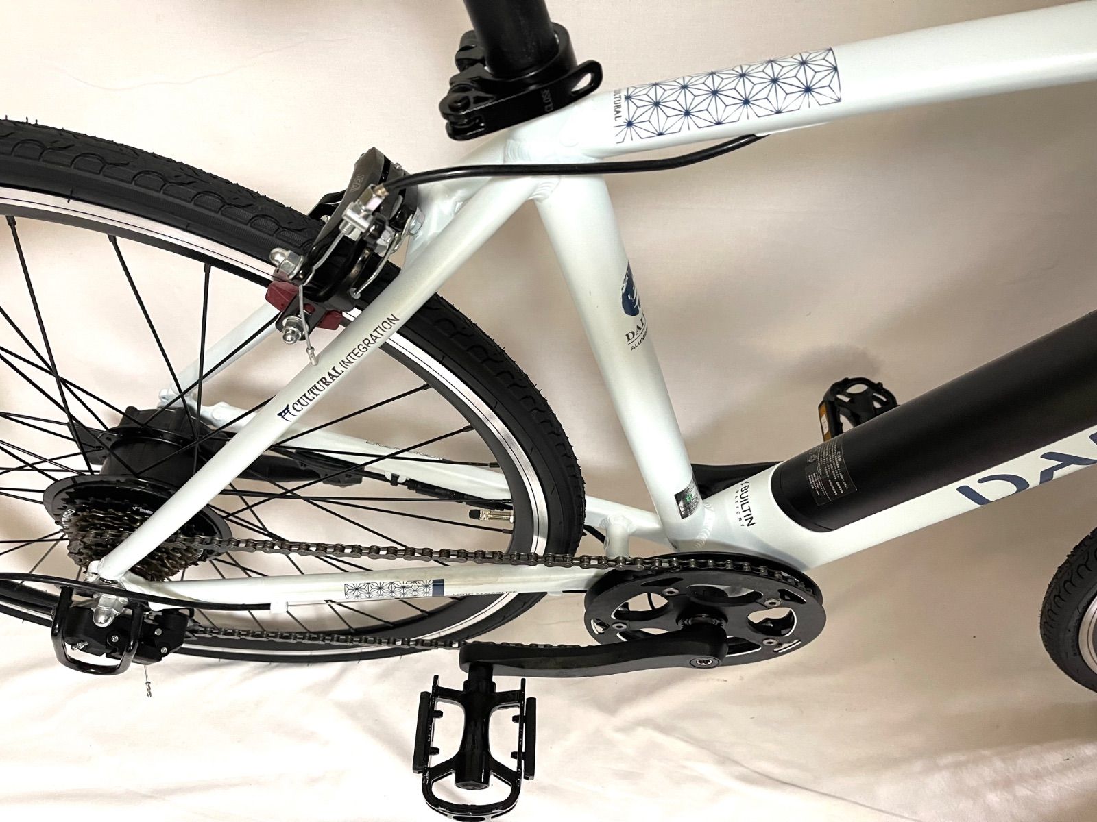 0191【動作確認済】送料無料BUILTIN電動アシスト自転車 低走行距離6km