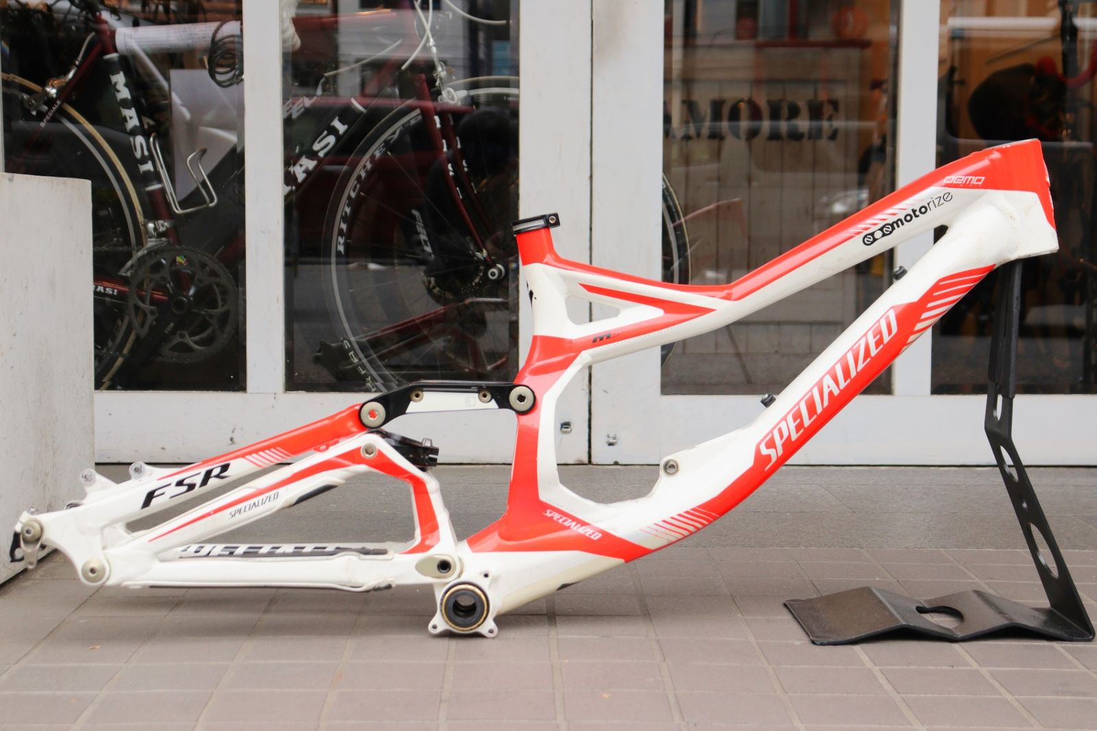 スペシャライズド SPECIALIZED デモ DEMO 8 2011モデル XSサイズ アルミ マウンテンバイク フレームセット 【横浜店】