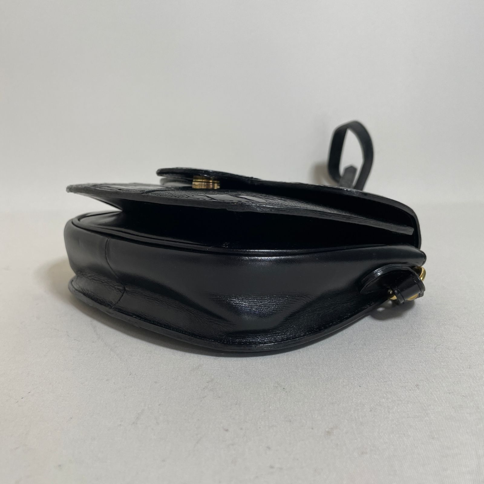 2603-28｜美品｜イヴサンローラン ショルダーバッグ 黒 リザード型押し 