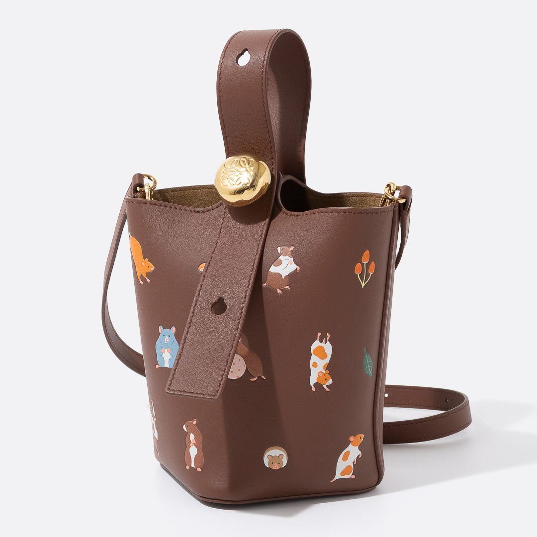 LOEWE x Suna Fujita ハムスター ペブル バケットバッグ ミニ 