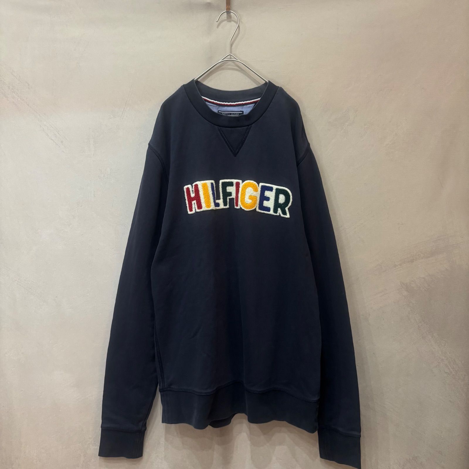 TOMMY HILFIGER トミーヒルフィガー 立体ロゴ ワッペン スウェット 