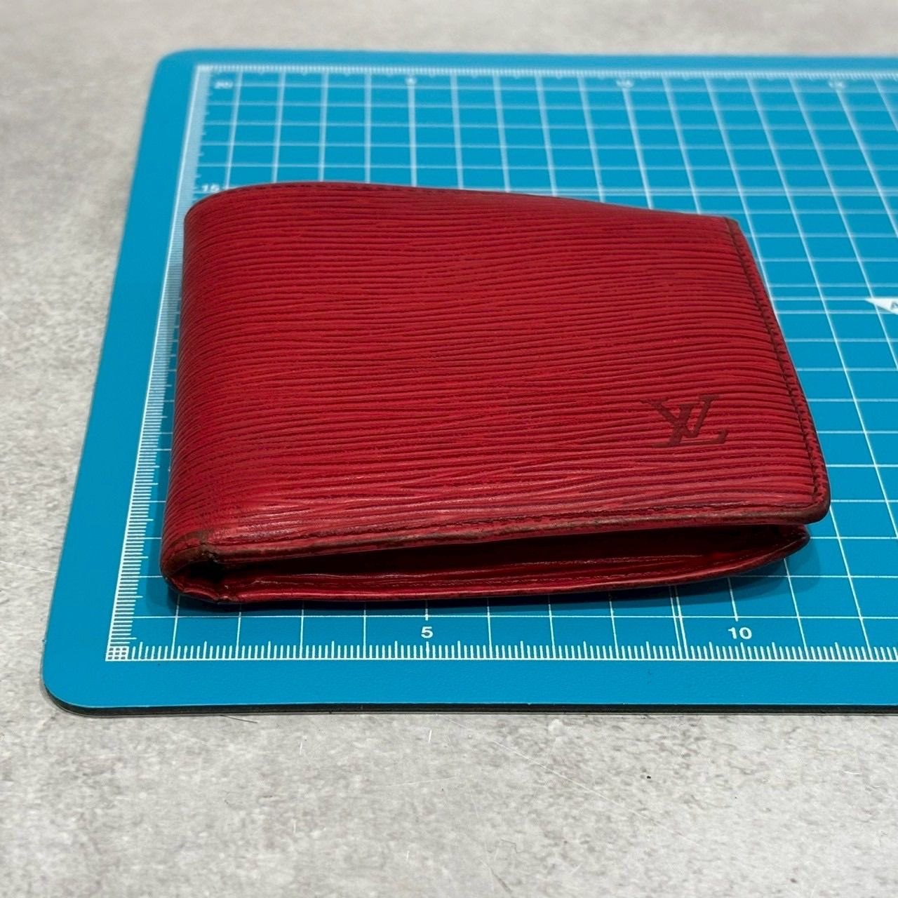 【美品】ルイヴィトン エピ ポルトフォイユ マルコ 赤 レッド 2つ折り財布 Louis Vuitton ルイヴィトン LV エピ 二つ折り財布 ポルトフォイユ