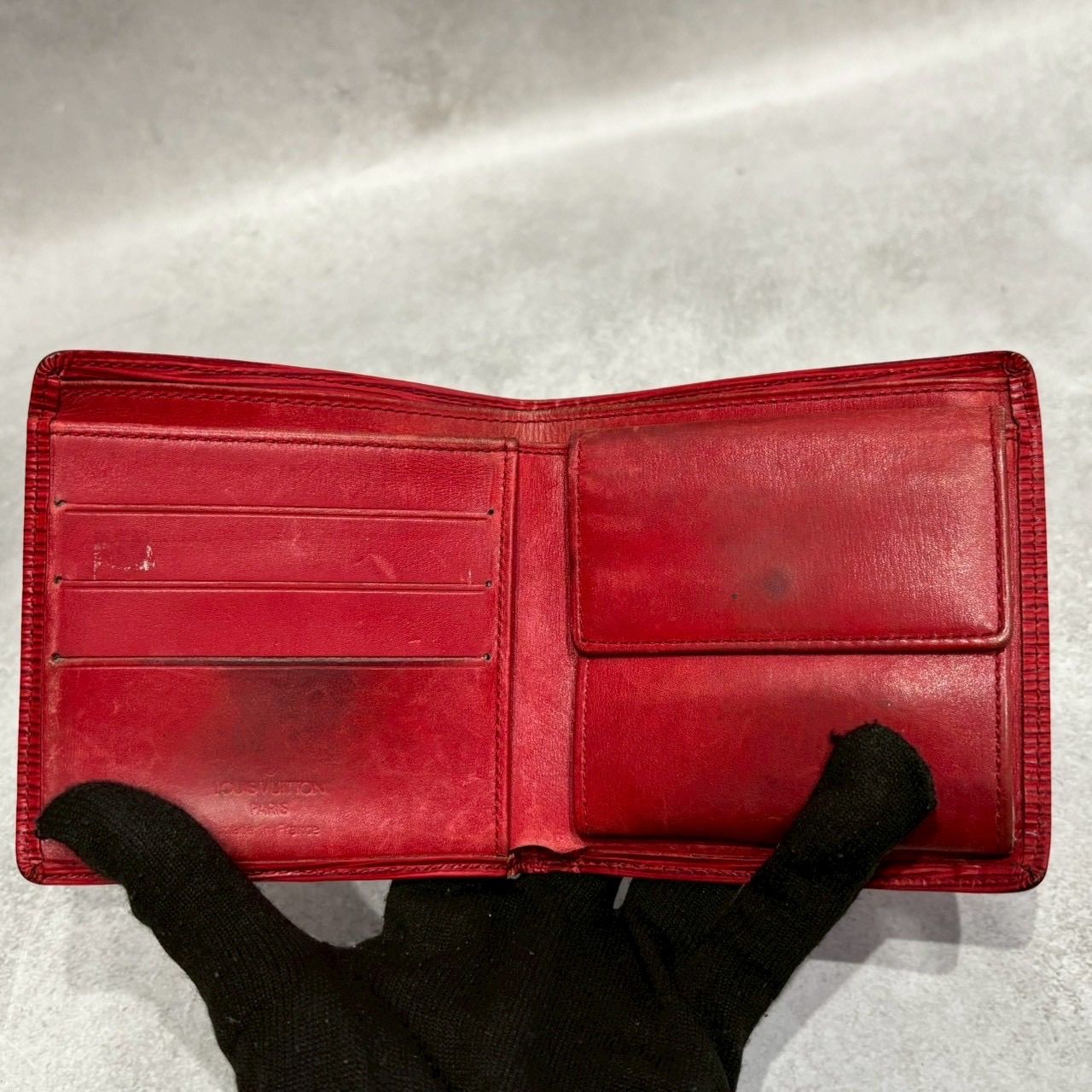 Louis Vuitton ルイヴィトン LV エピ 二つ折り財布 ポルトフォイユ