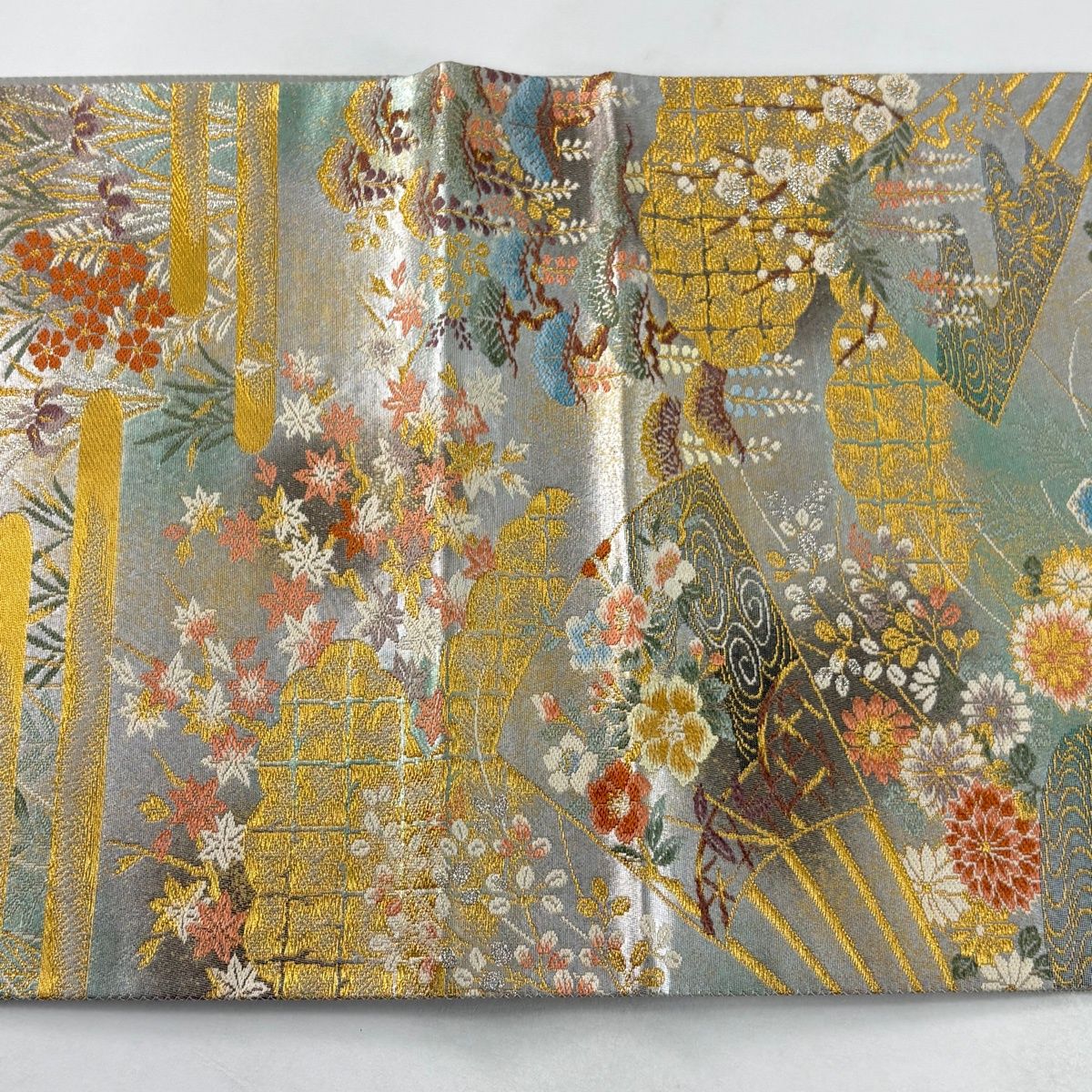 袋帯 秀品 彩美花の舞 扇 松竹梅 金糸 箔 銀色 六通 正絹 【中古 