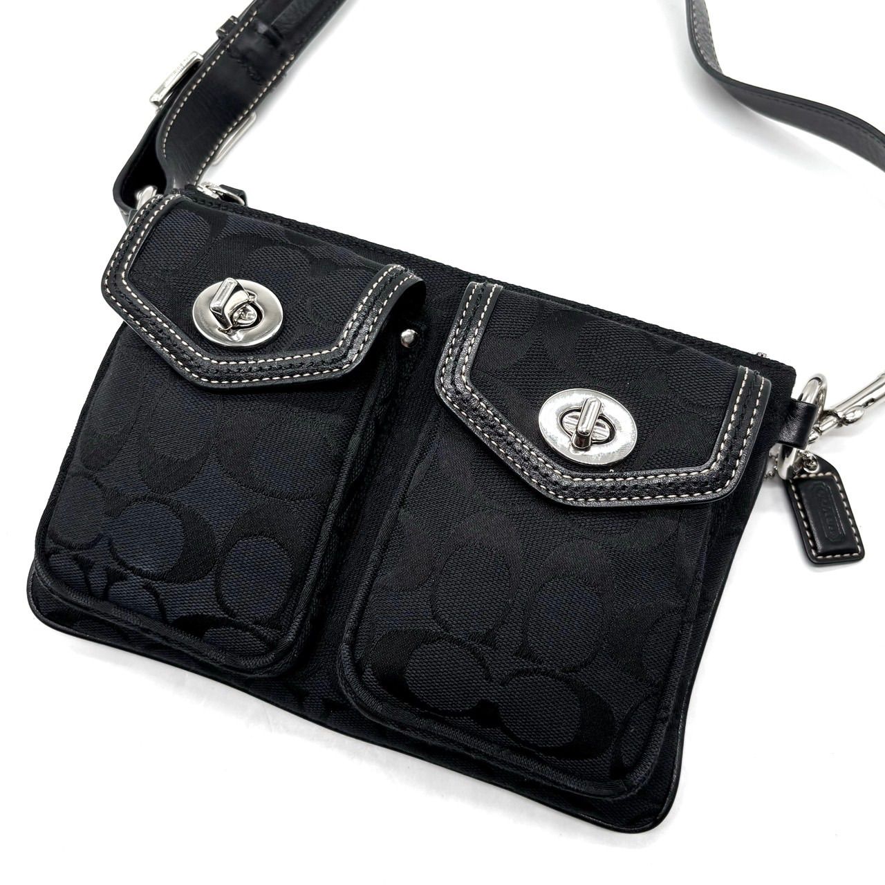 良品】coach turn-lock y2k signature canvas shoulderbag pochette 