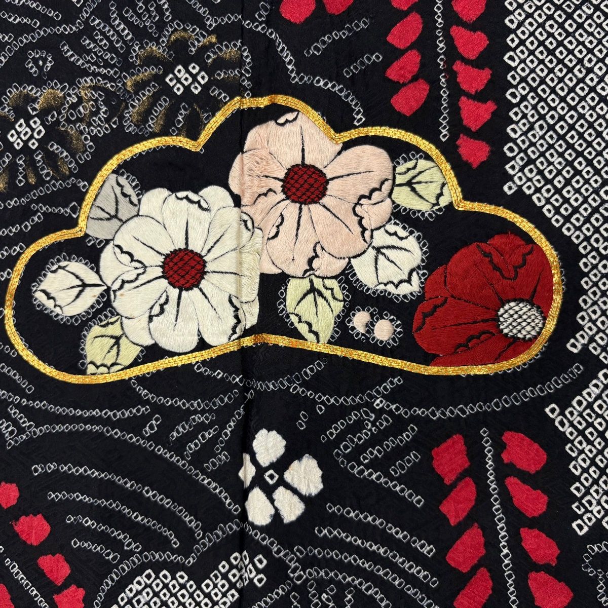 振袖 身丈167cm 裄丈68cm L 袷 笠松 草花 刺繍 絞り 黒 正絹 秀品