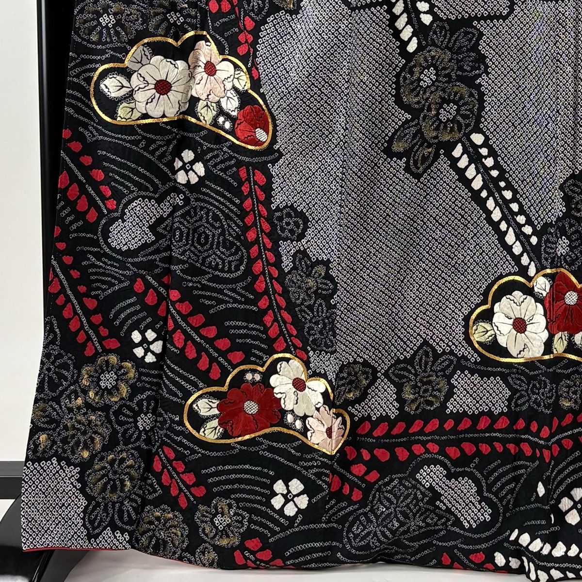 振袖 身丈167cm 裄丈68cm L 袷 笠松 草花 刺繍 絞り 黒 正絹 秀品