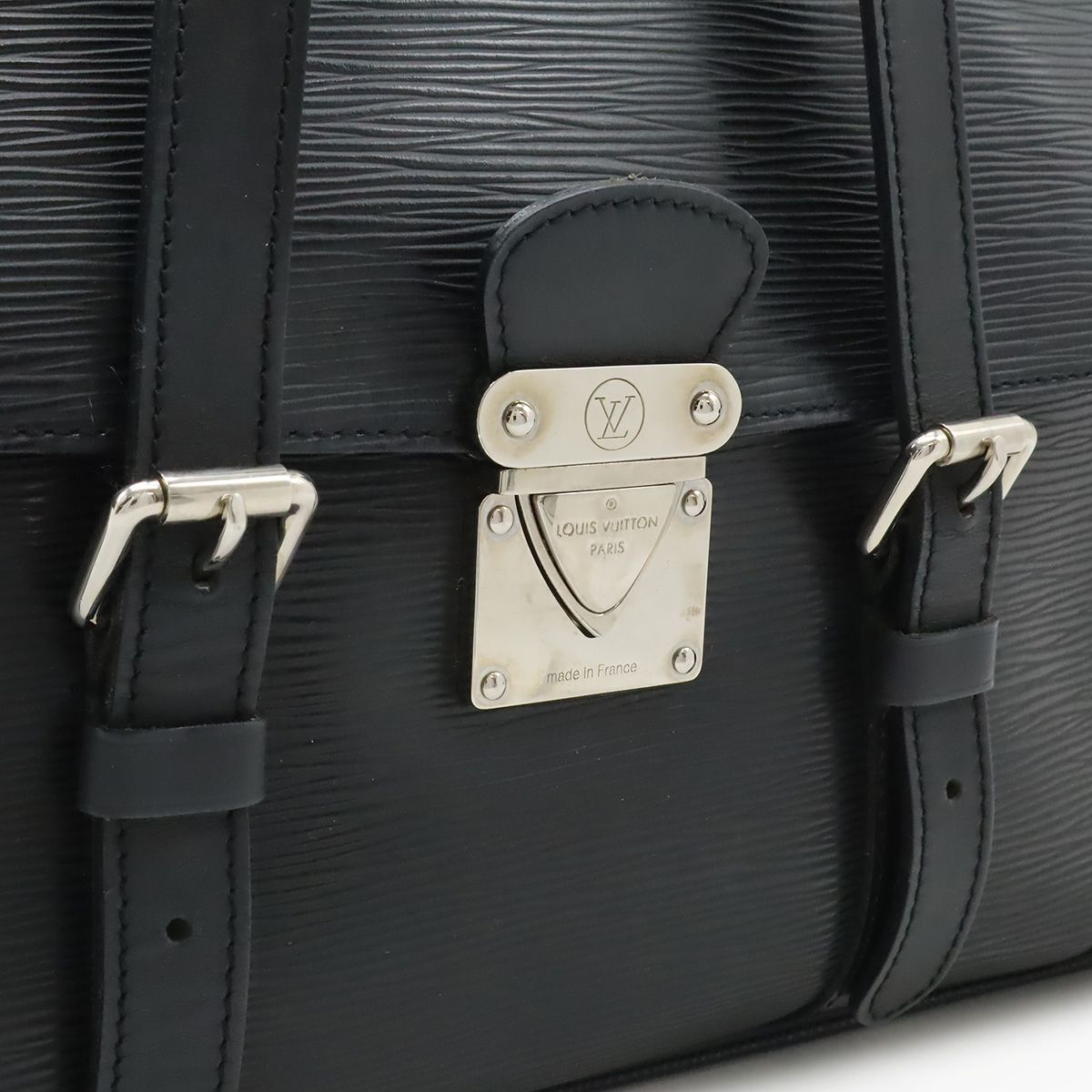 LOUIS VUITTON ルイ ヴィトン エピ セギュールMM ショルダーバッグ 