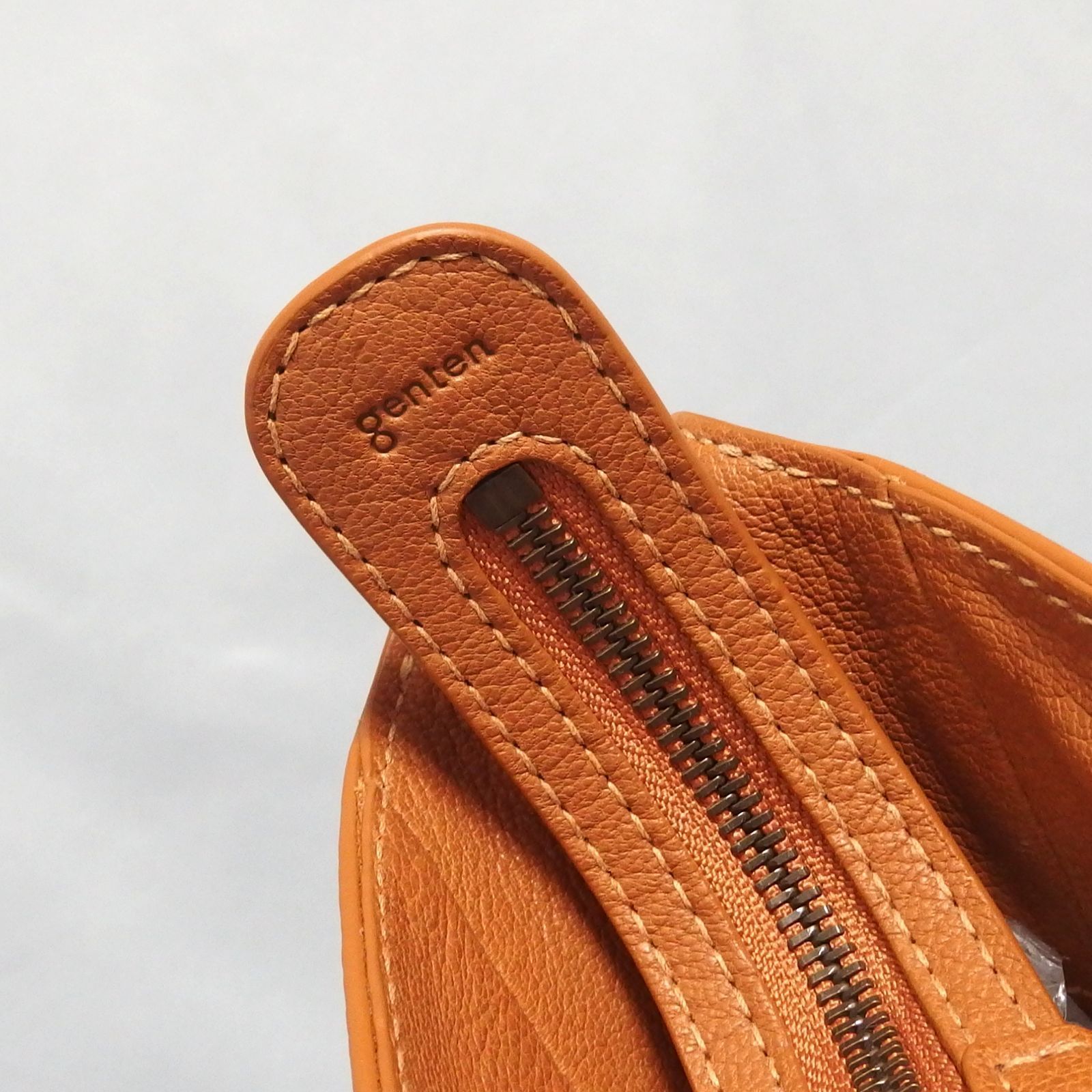 美品☆genten ムース 2Way ショルダーバッグ キャメル 山羊革 ゴート
