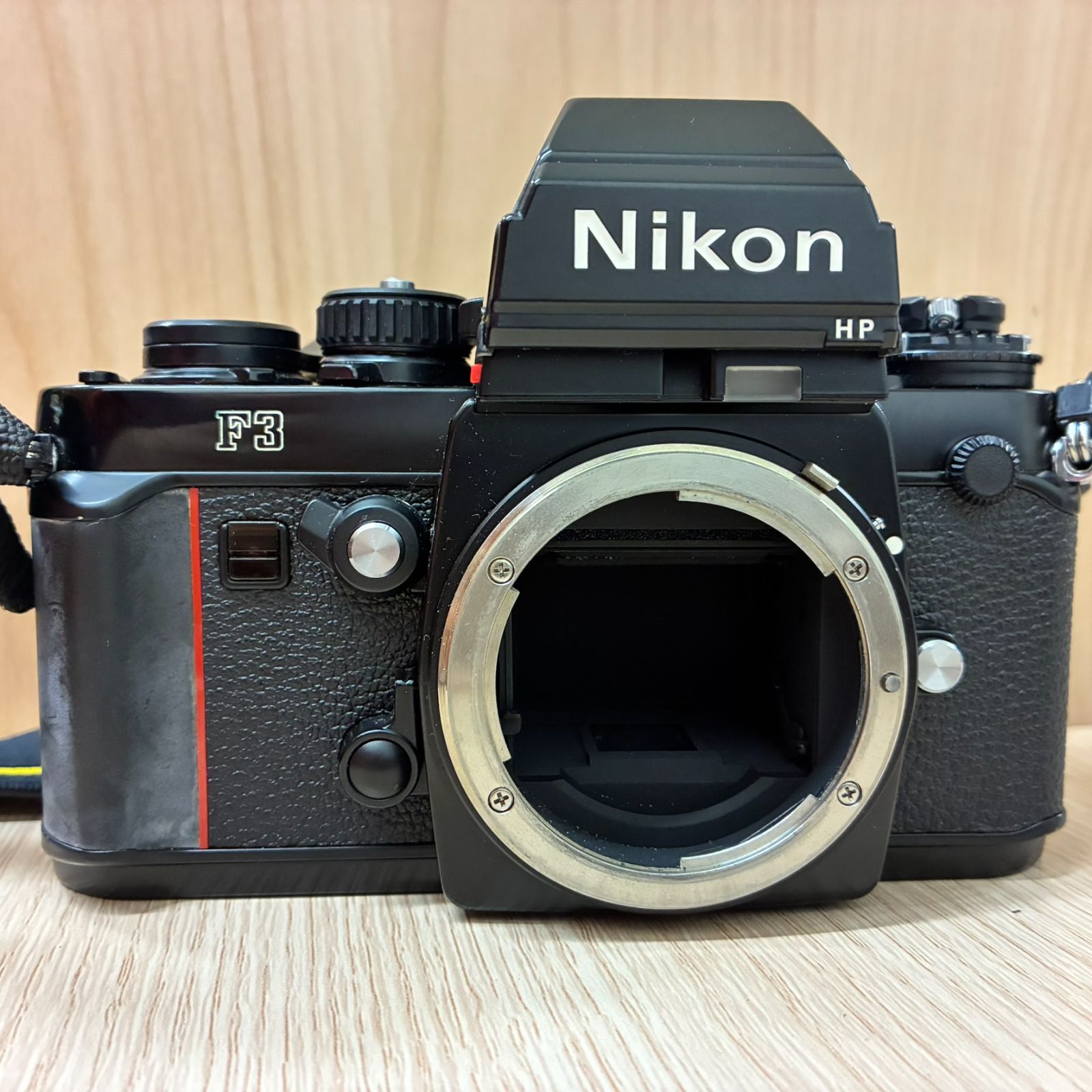 Nikon F3 HP ハイアイポイント ボディ Zoom-NIKKOR 35-70mm F3.3-4.5 