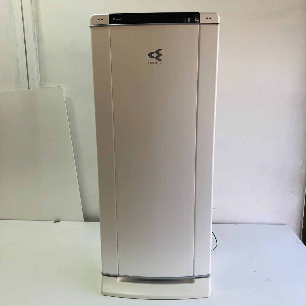 動作良好♪ DAIKIN ダイキン 空気清浄機 ACEF12X-W 2021年製 動作良好♪ DAIKIN ダイキン 空気清浄機 ACEF12X-W 2021年製
