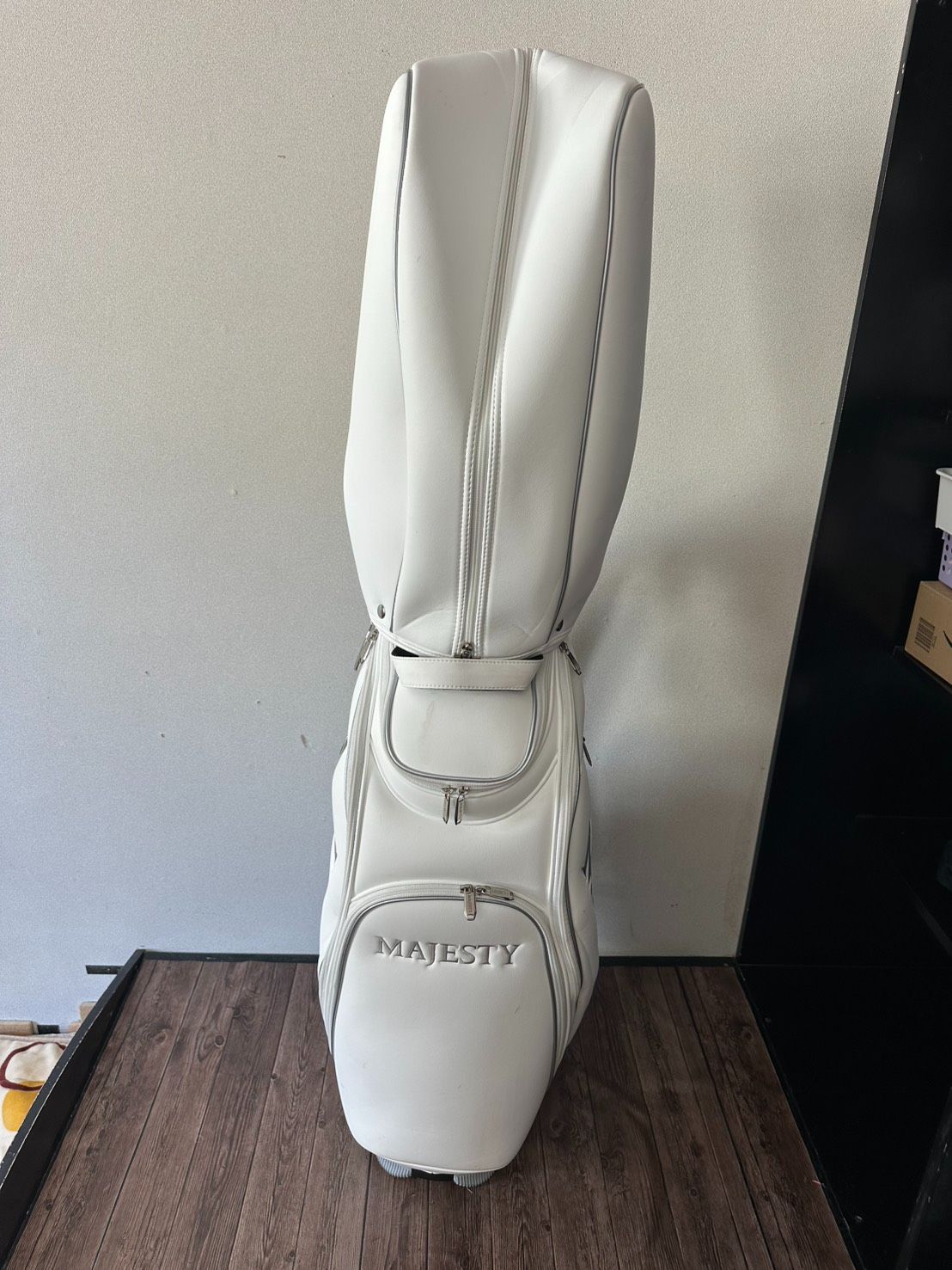 これからの季節に大幅値下げ」MAJESTY ウルトラスムース キャディ