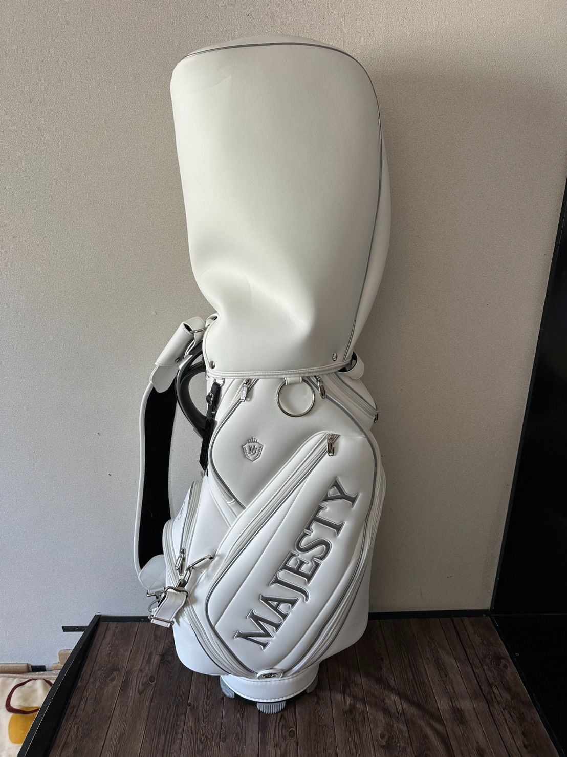 これからの季節に大幅値下げ」MAJESTY ウルトラスムース キャディ