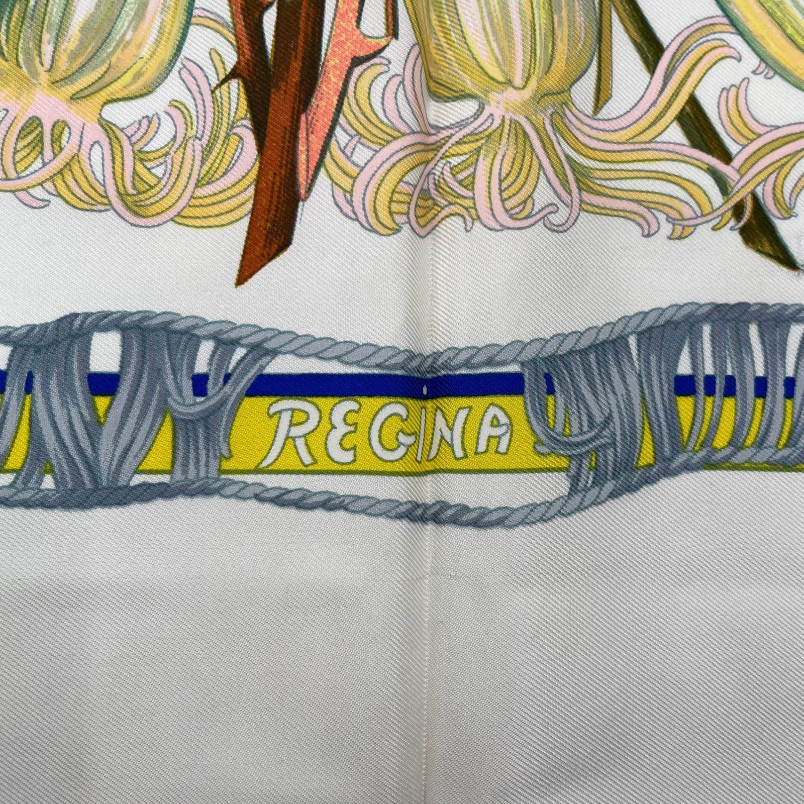 美品 HERMES エルメス スカーフ シルク カレ90 REGINA 女王陛下 
