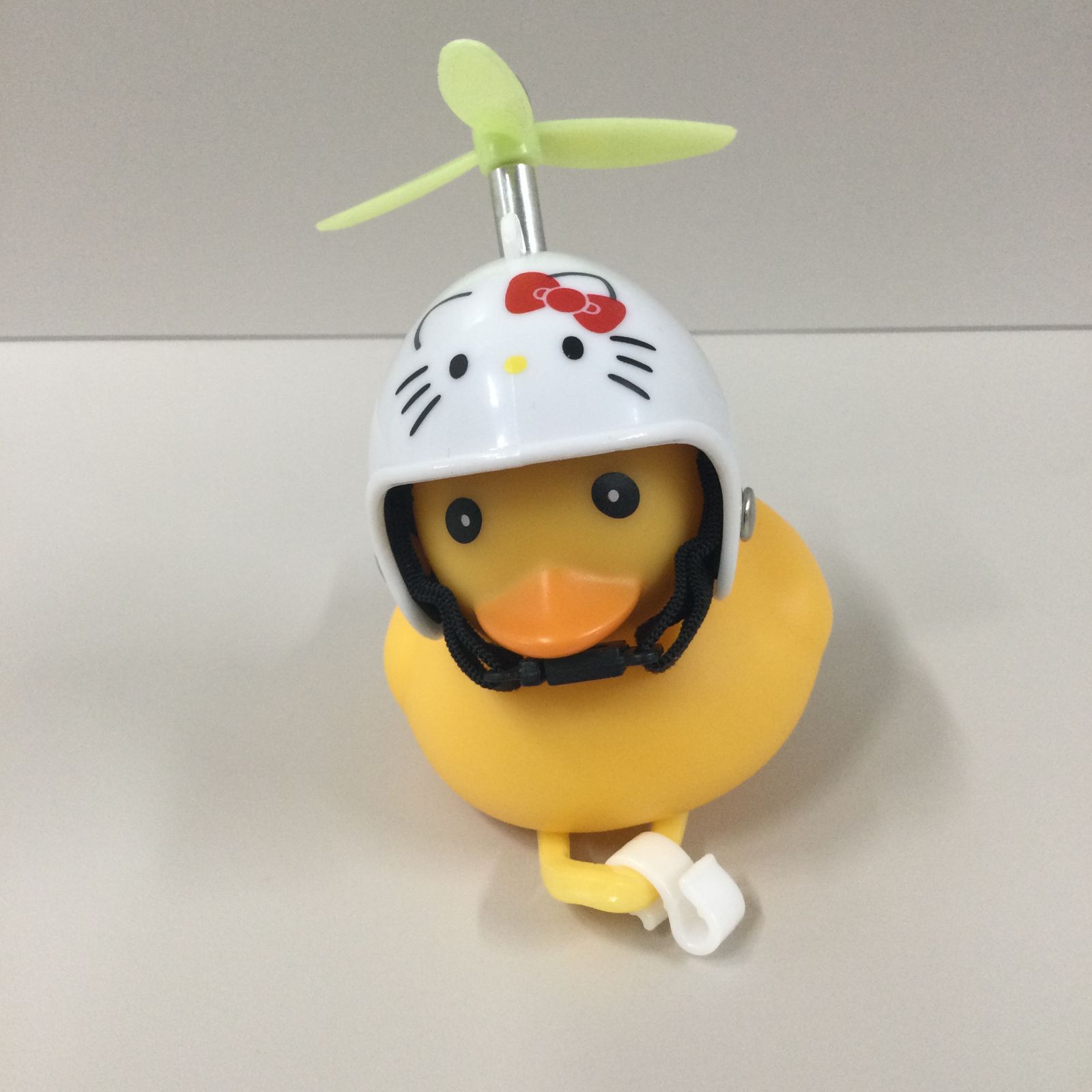 c237【新品・未使用品】ハローキティ サイクリングマスコット サンリオ 
