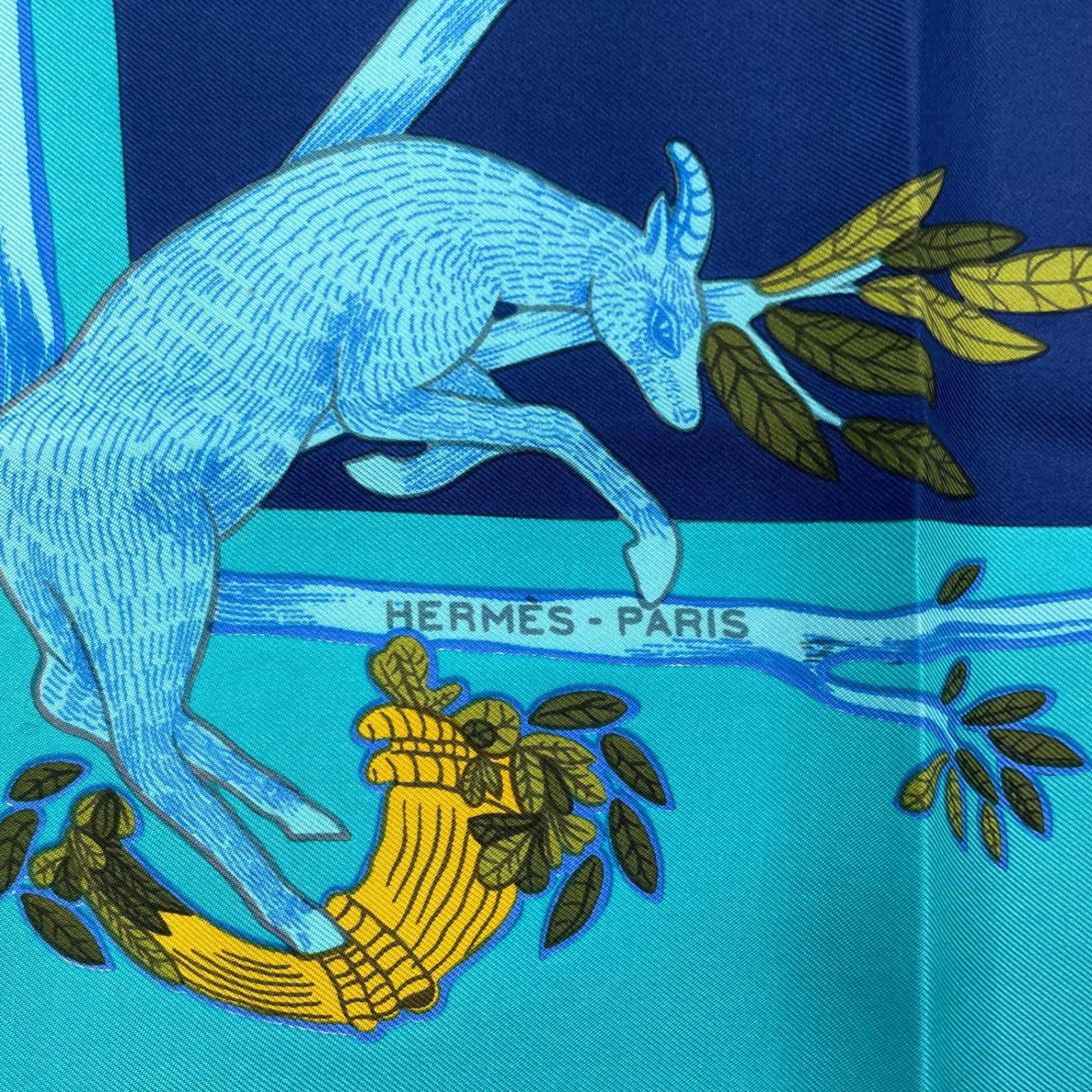 極美品 HERMES エルメス スカーフ シルク カレ90 ANIMAL ALPHABET