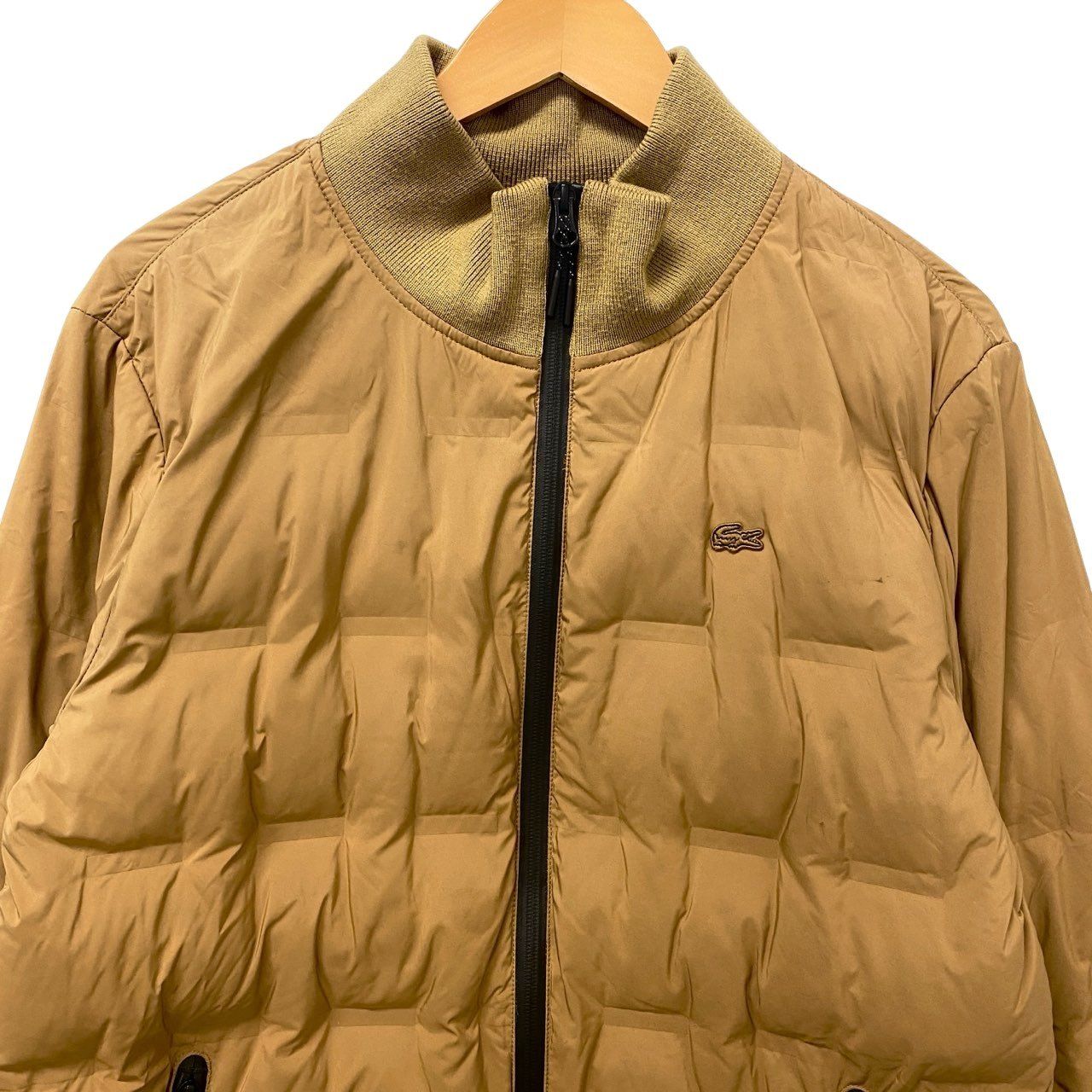 17c16 LACOSTE ラコステ CLOMAX ワンポイントロゴ 中綿ジャケット アウター サイズXS モカベージュ メンズ 男性用 ジャケット ブルゾンk02i 17c16 LACOSTE ラコステ CLOMAX ワンポイントロゴ 中綿ジャケット