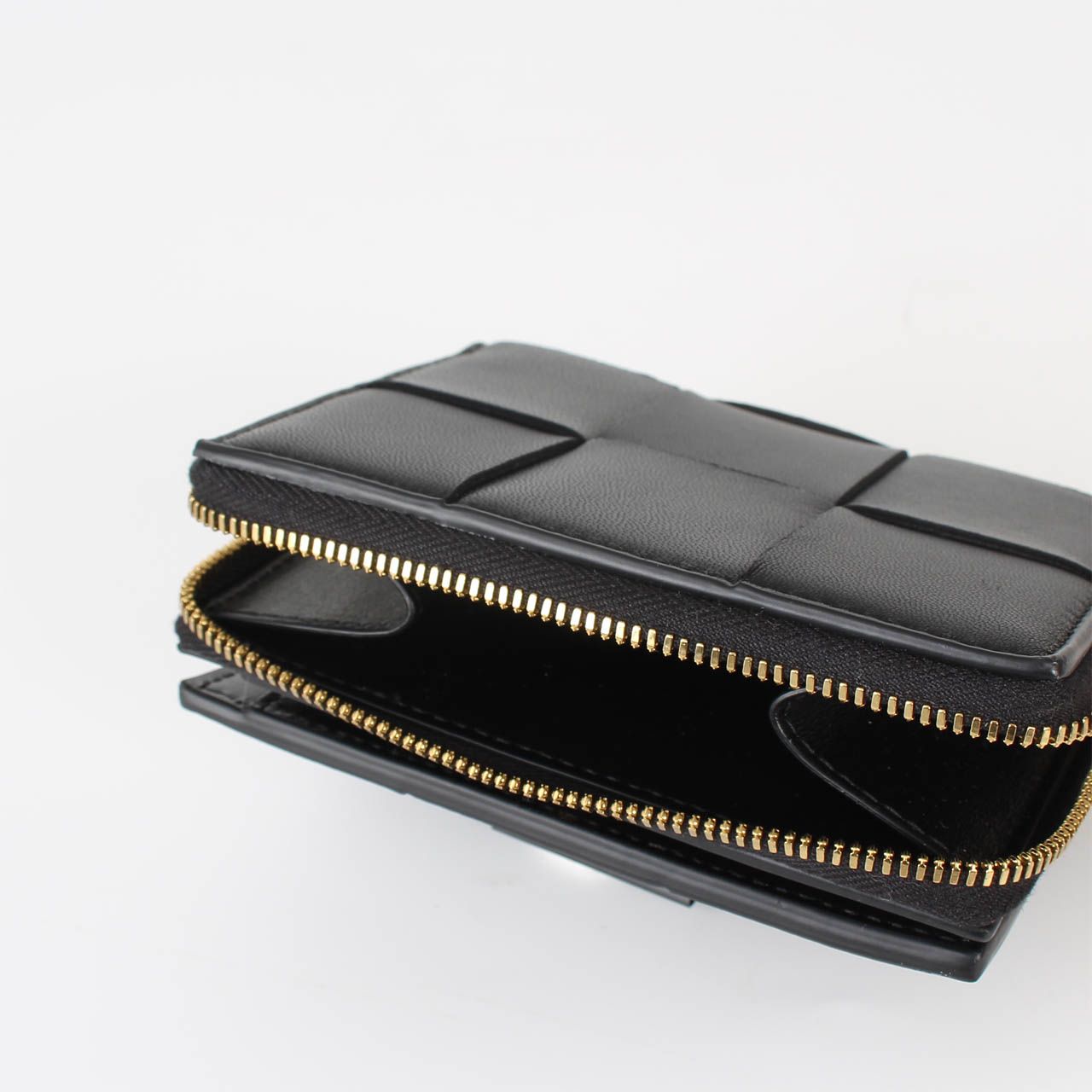 ボッテガヴェネタ BOTTEGA VENETA 財布 二つ折り財布 CASSETTE COMPACT