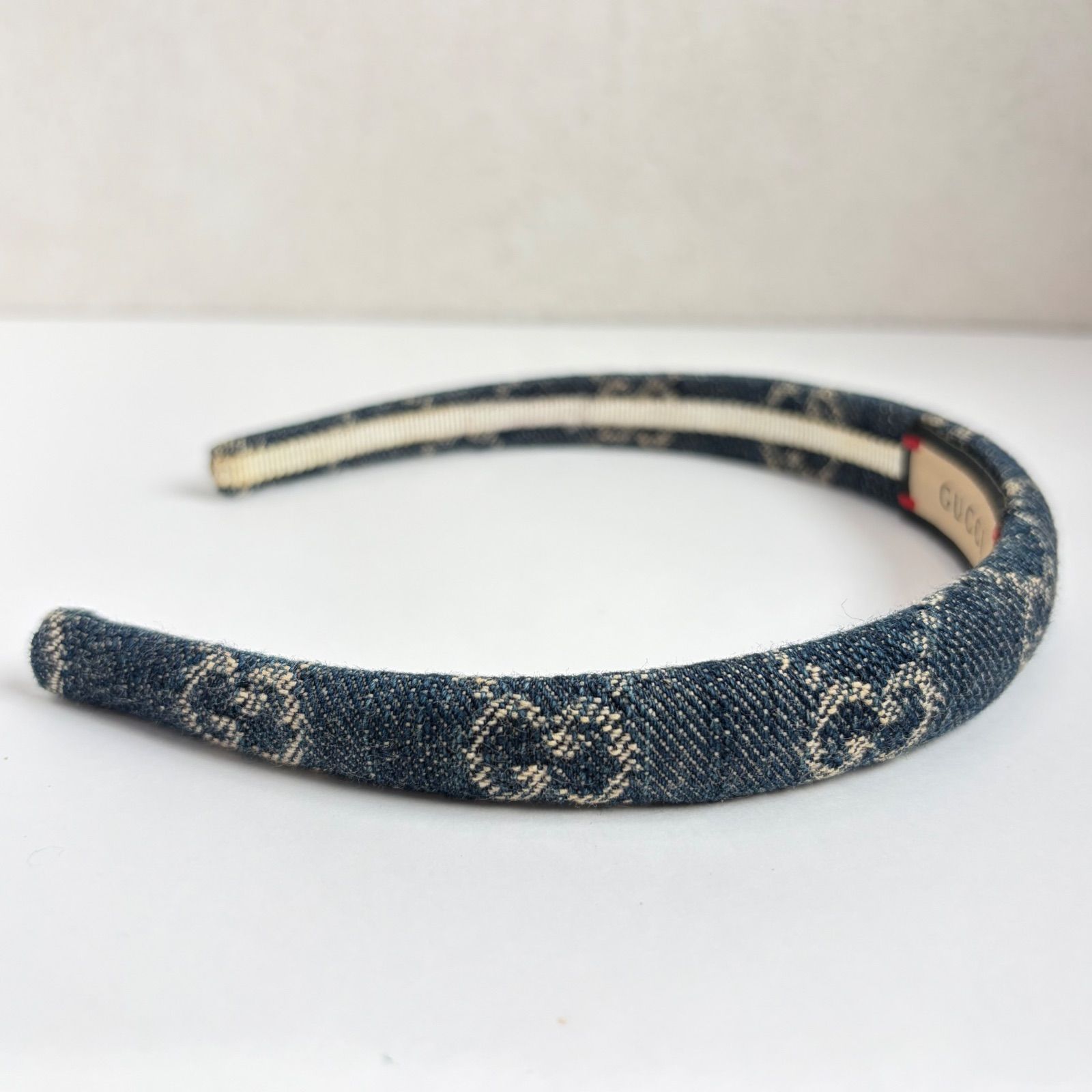 GUCCI グッチ カチューシャ ヘアバンド ヘアアクセサリー GGロゴ