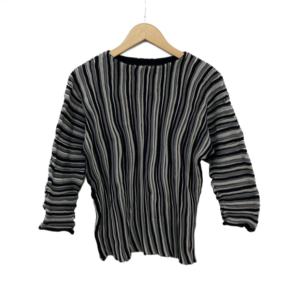ISSEYMIYAKE(イッセイミヤケ) 七分袖セーター サイズ2 M レディース