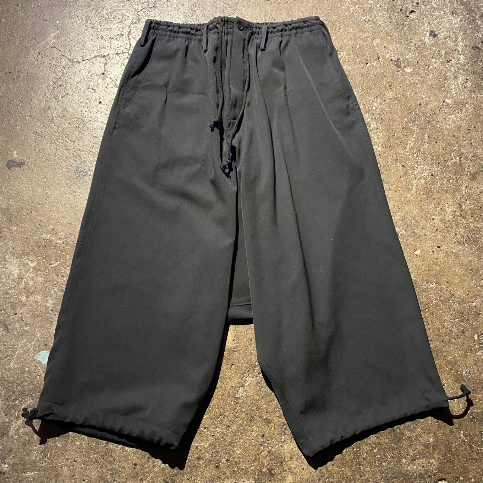 Yohji Yamamoto POUR HOMME　ウールサルエルパンツ Yohji Yamamoto POUR HOMME 26ss ウールギャバ ドローコードサルエル