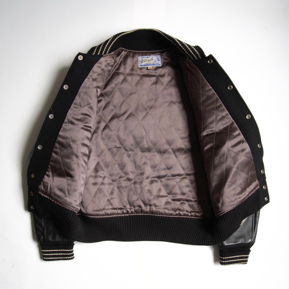 美品】WHITESVILLE【フルデコ レザースリーブ スタジャン】38 