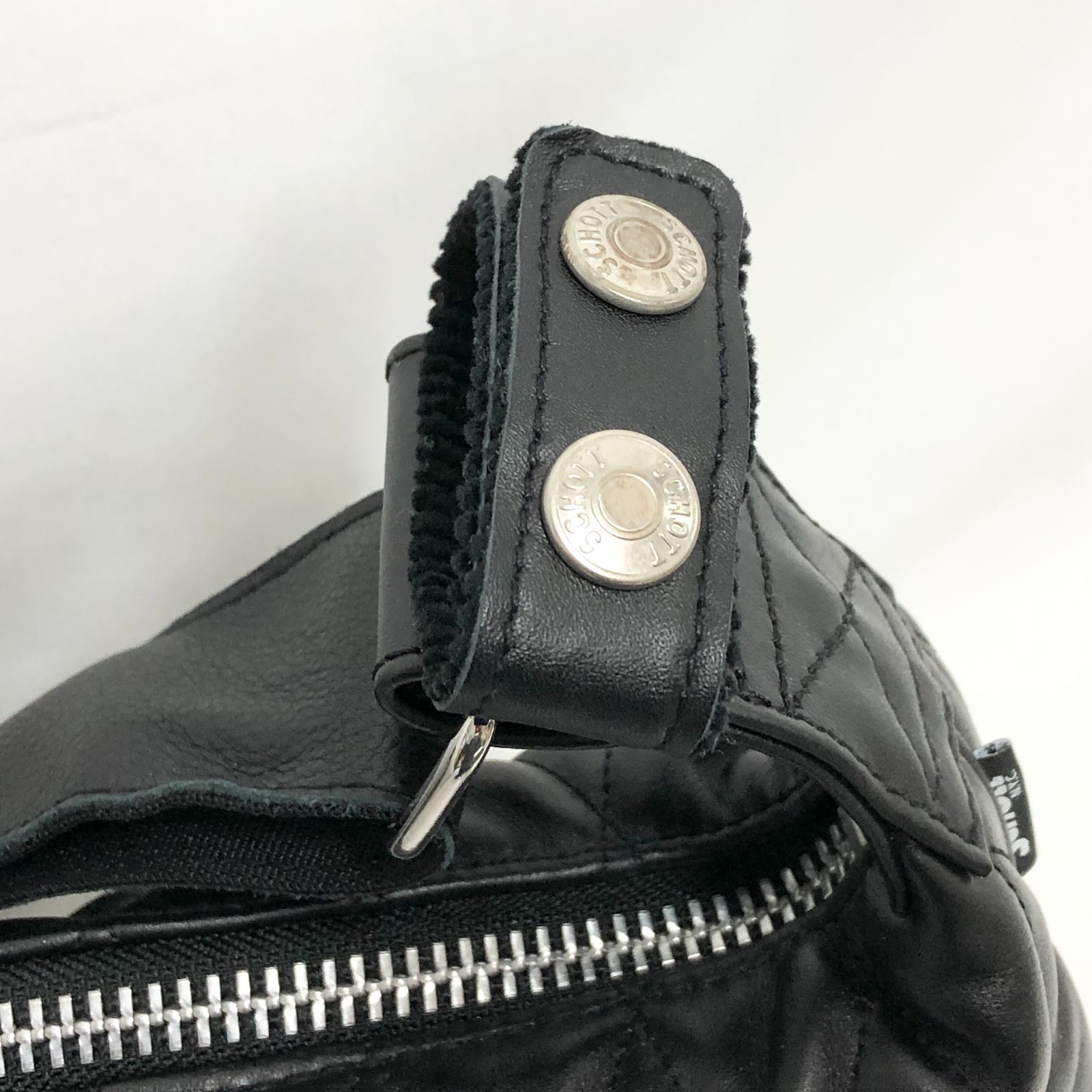 新品未使用 Schott（ショット） パデッド レザー バナナバッグ 