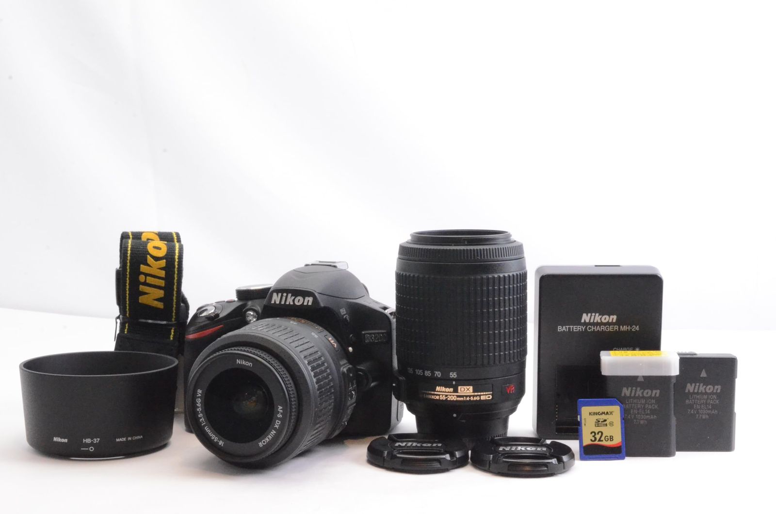 純正バッテリー2個付き D3200 18-55mm Nikon デジタル一眼レフカメラ 