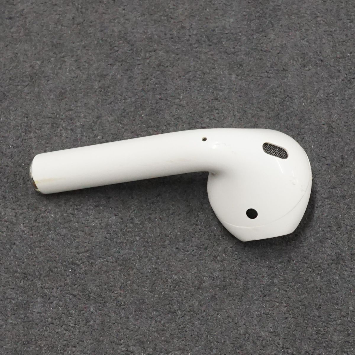 Apple AirPods エアーポッズ USED品 右イヤホンのみ R 片耳 A2032 第二 